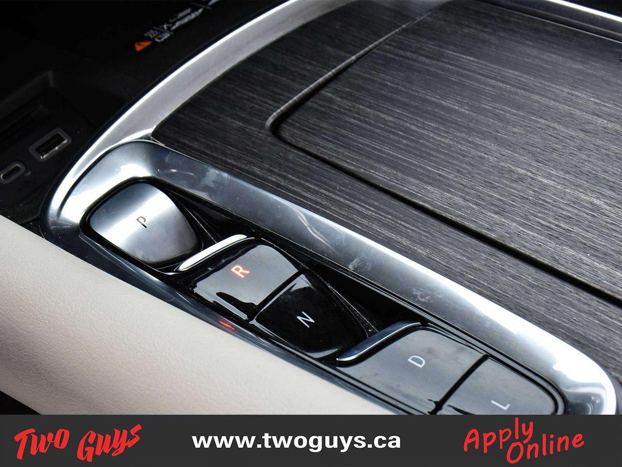 2022 Buick Enclave Avenir   Htd Cooled Lthr   Sunroof   Nav   Massage Photo