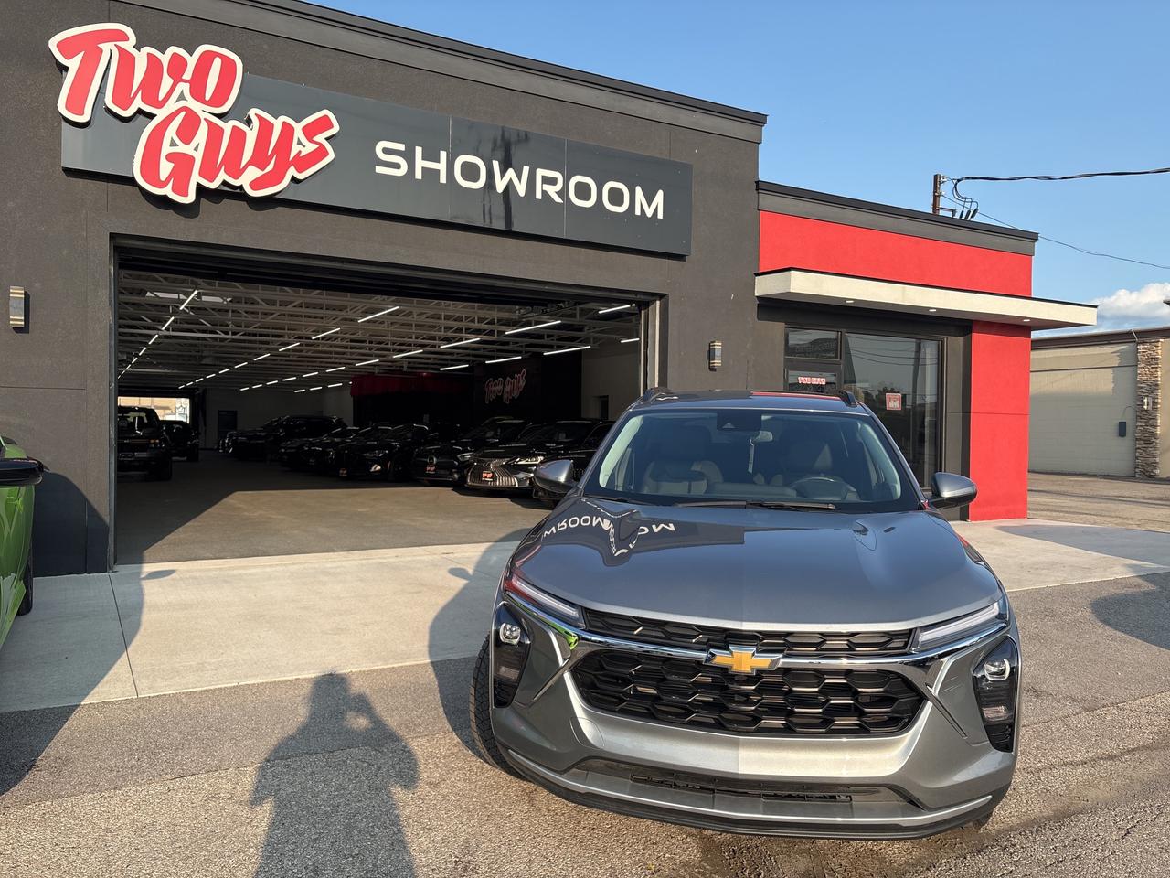2025 Chevrolet Trax LT   Htd Cloth   Remote Start   WOW KMS Photo