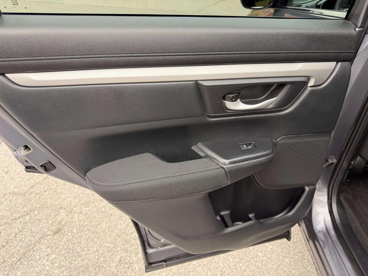2018 Honda CR-V LX,FWD,1 Owner, Clean Carfax, Certified, Carplay Photo