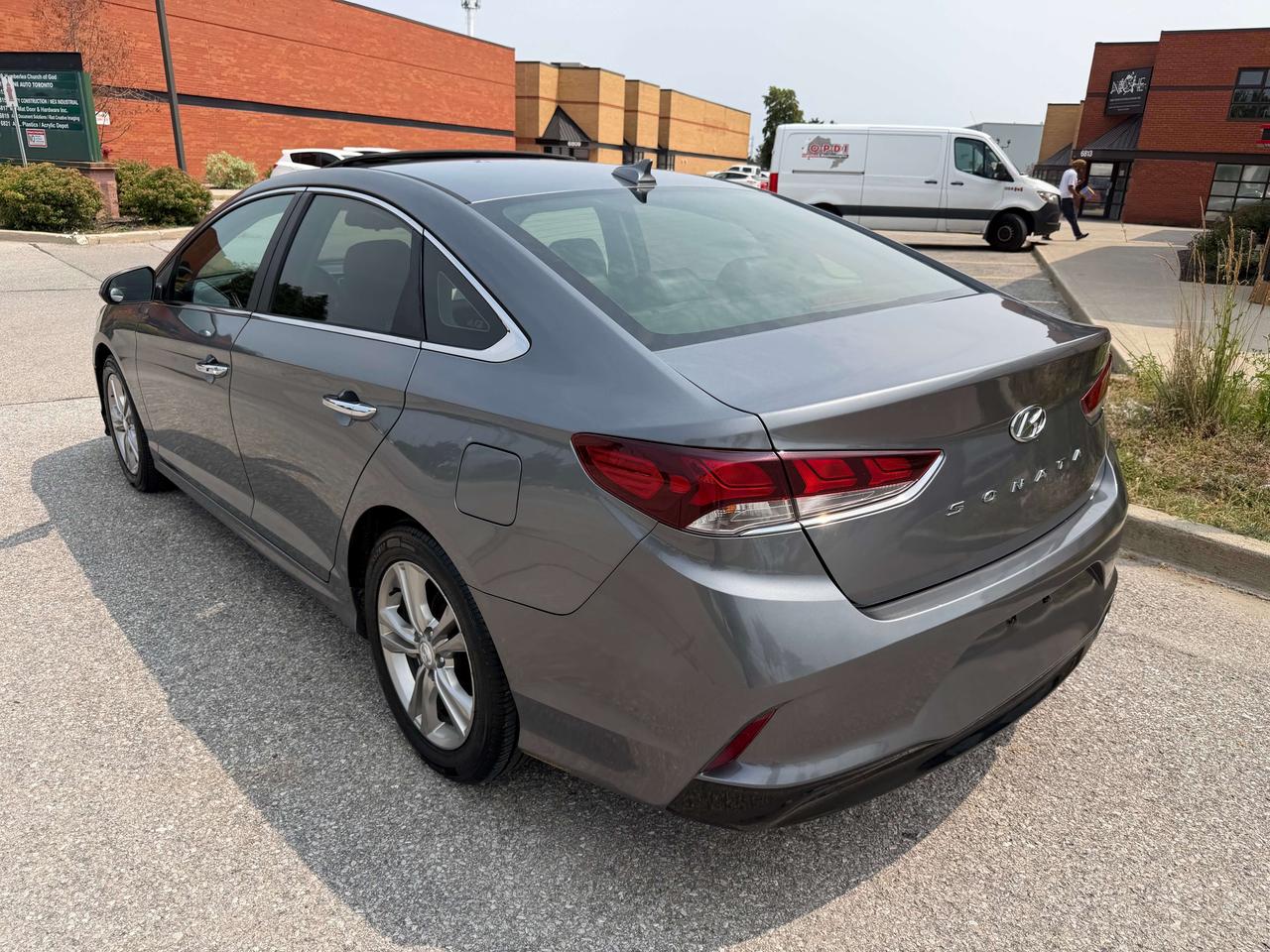 2019 Hyundai Sonata Preferred,Sunroof, Blind Spot, Back up Cam, 4 Cyl Photo