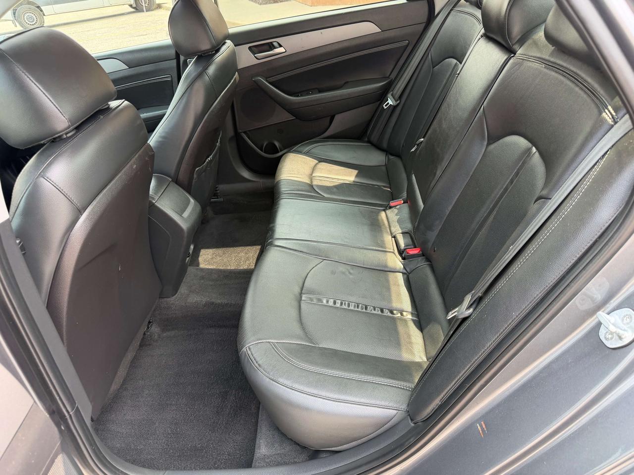 2019 Hyundai Sonata Preferred,Sunroof, Blind Spot, Back up Cam, 4 Cyl Photo