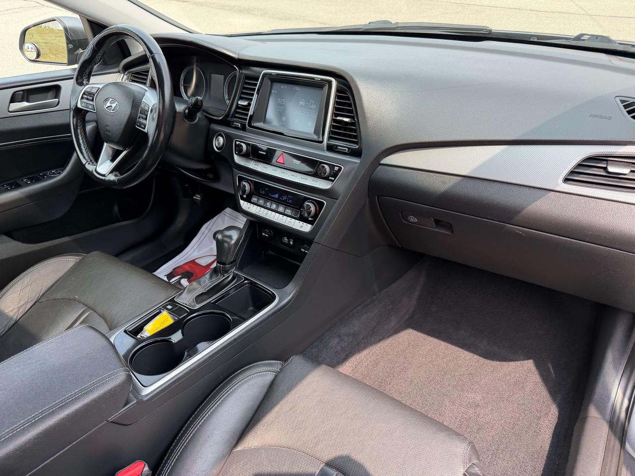 2019 Hyundai Sonata Preferred,Sunroof, Blind Spot, Back up Cam, 4 Cyl Photo