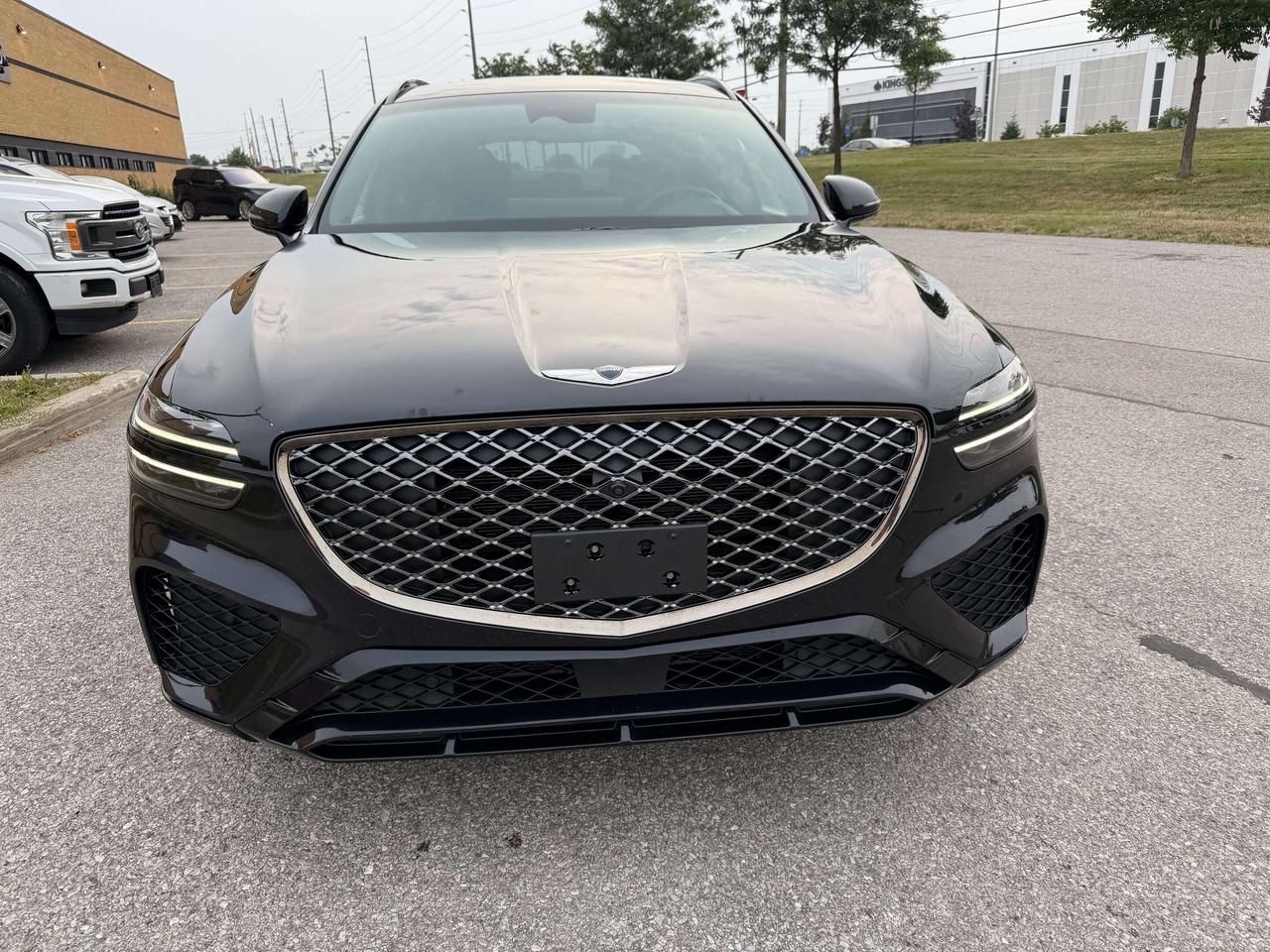 2023 Genesis GV70 Prestige, Heads Up, 360 Cam, 2.5t, Navigation, AWD Photo