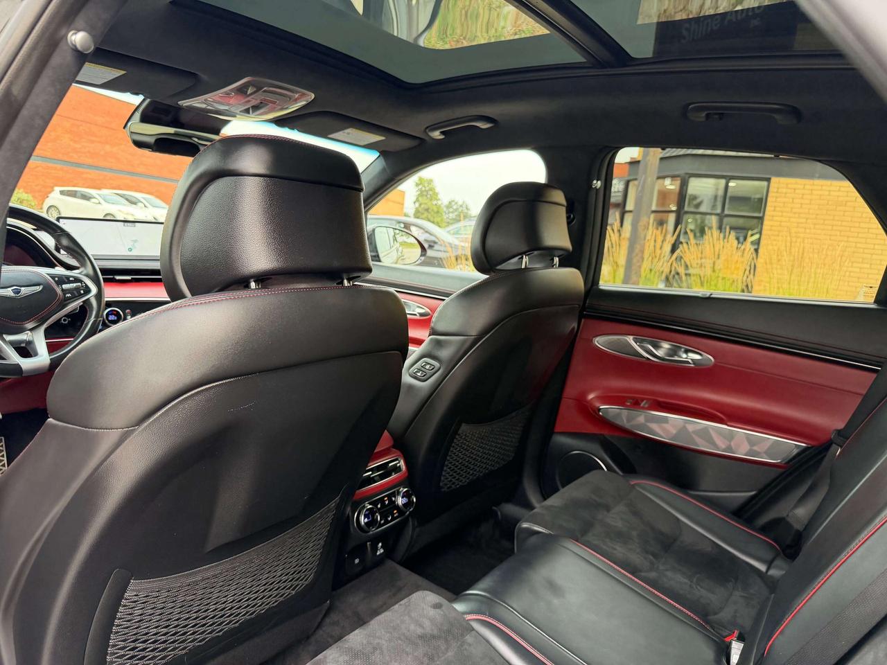 2023 Genesis GV70 Prestige, Heads Up, 360 Cam, 2.5t, Navigation, AWD Photo