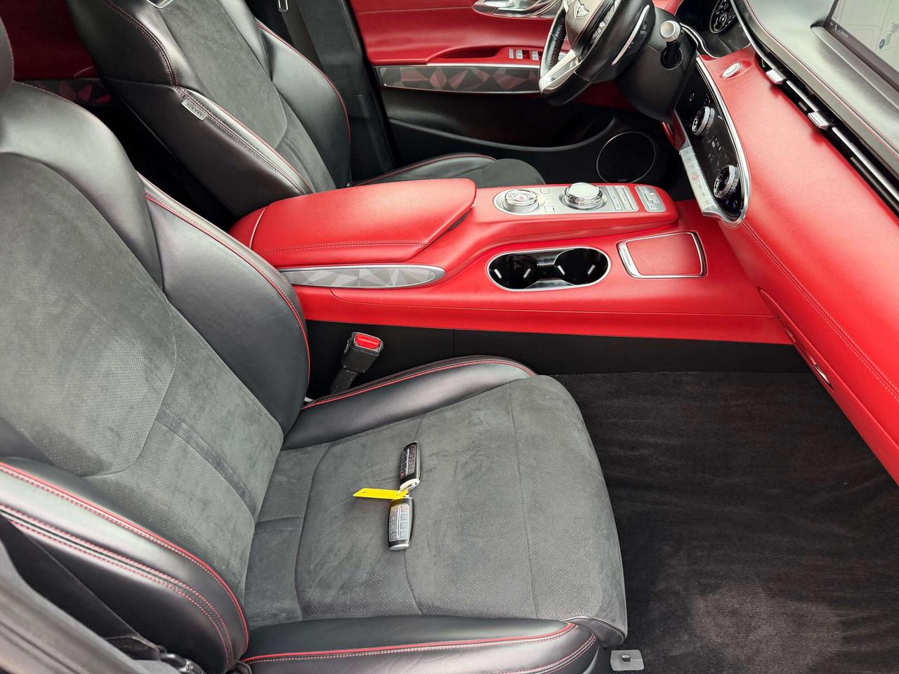 2023 Genesis GV70 Prestige, Heads Up, 360 Cam, 2.5t, Navigation, AWD Photo