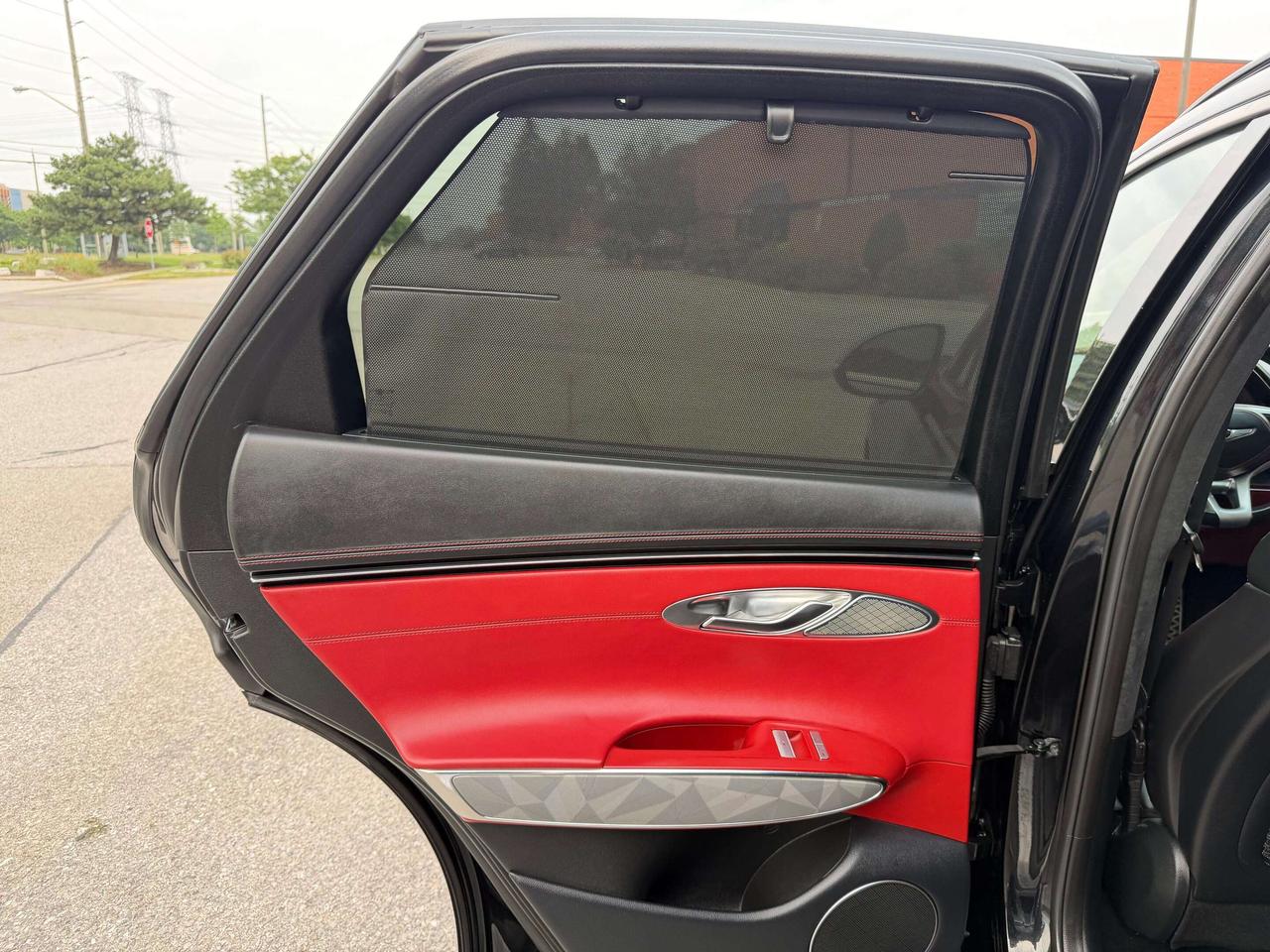 2023 Genesis GV70 Prestige, Heads Up, 360 Cam, 2.5t, Navigation, AWD Photo