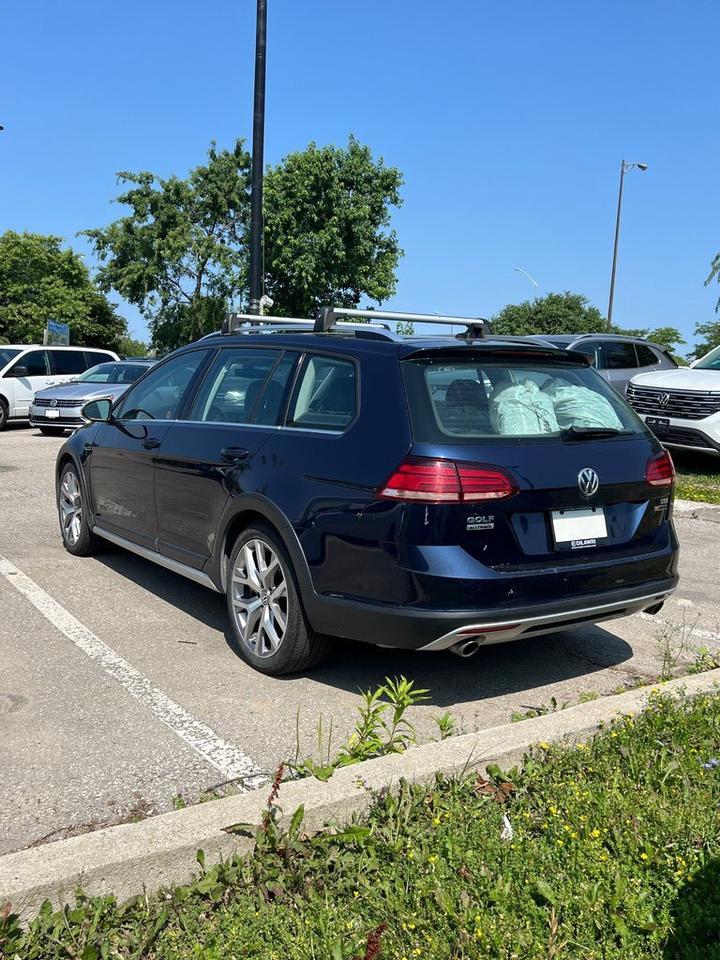 2018 Volkswagen Golf Alltrack 1.8T 6sp 4MOTION Keyless Start  Alloy Wheels  Leat Photo