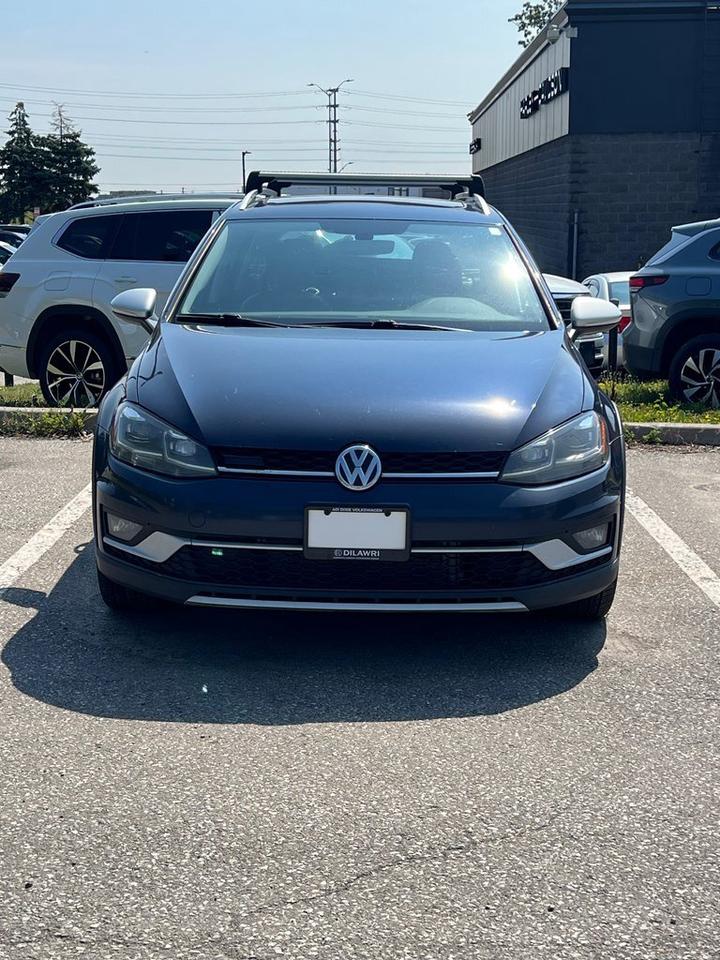 2018 Volkswagen Golf Alltrack 1.8T 6sp 4MOTION Keyless Start  Alloy Wheels  Leat Photo