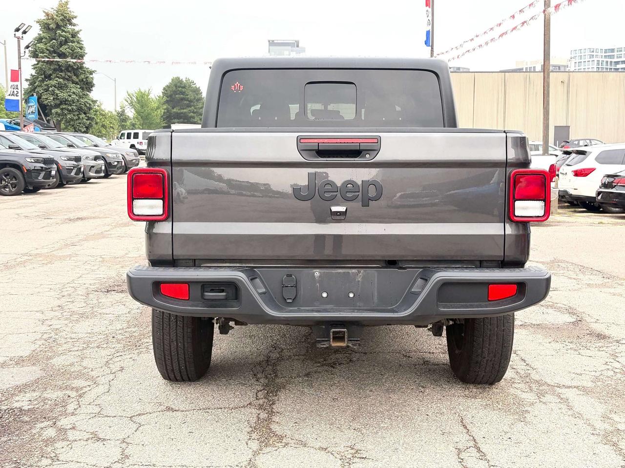 2023 Jeep Gladiator Sport S Photo4