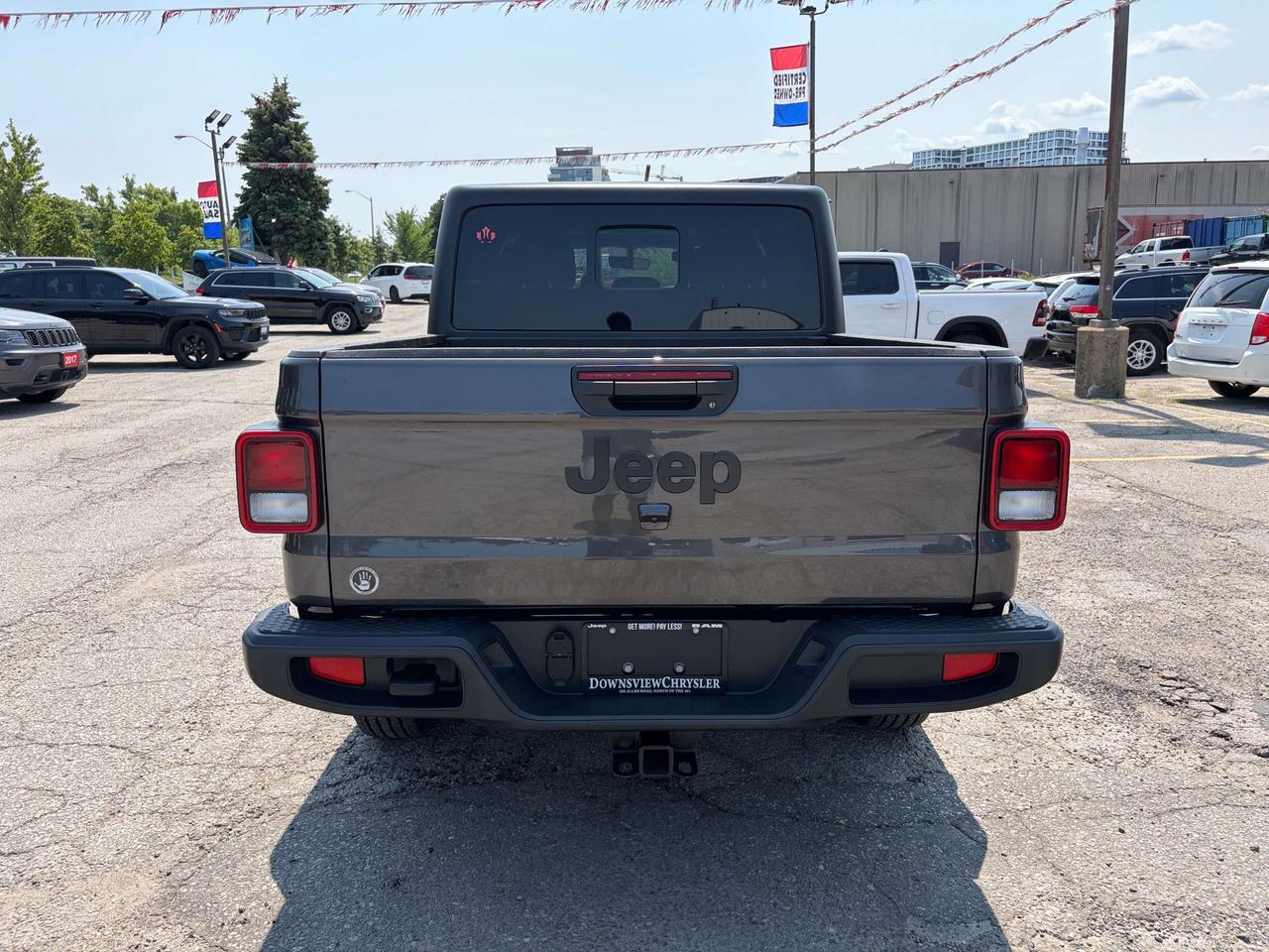 2023 Jeep Gladiator Sport S w/NAV & Sound, Full-Time 4WD, Heated Seats Photo