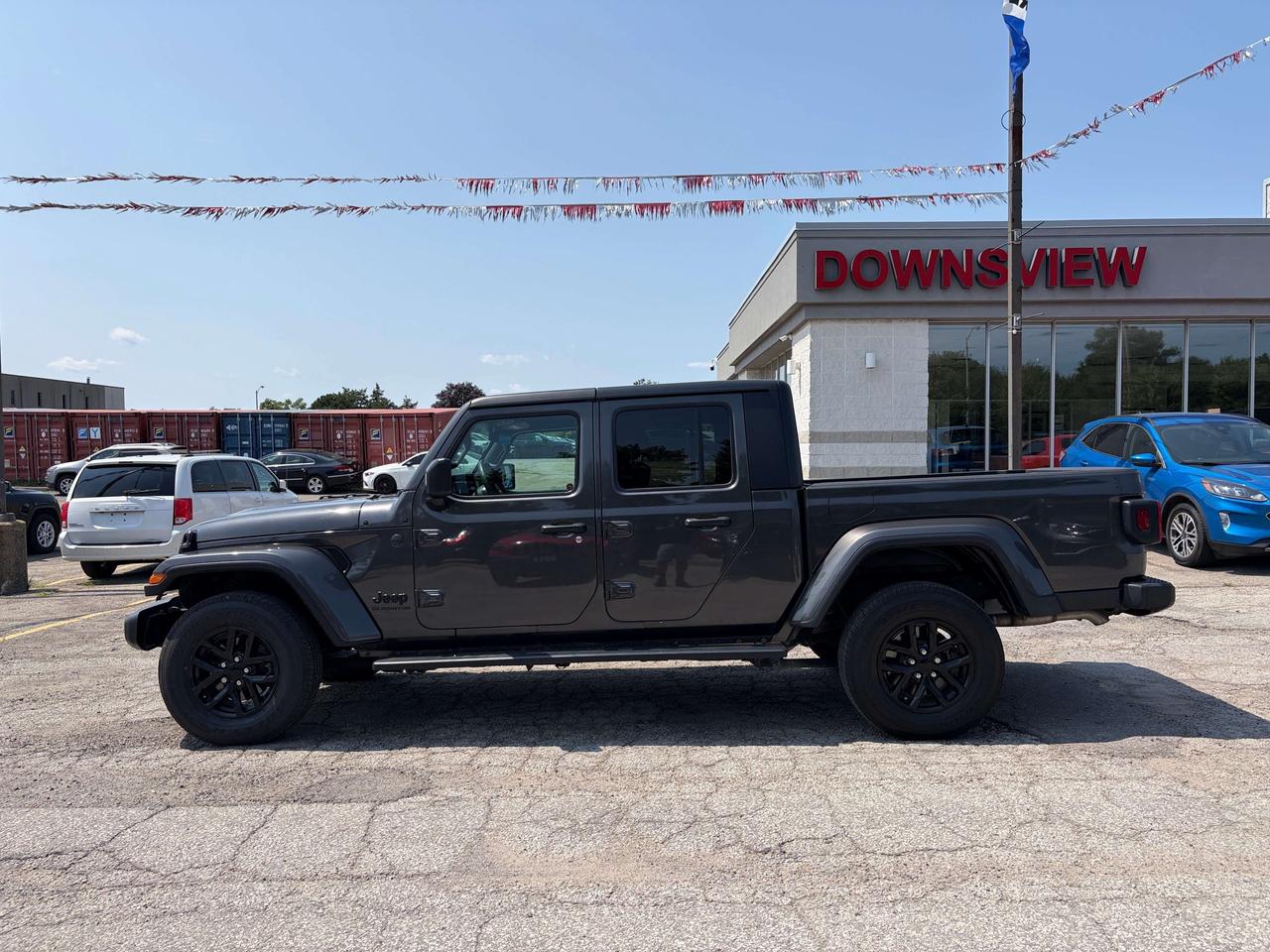 2023 Jeep Gladiator Sport S w/NAV & Sound, Full-Time 4WD, Heated Seats Photo