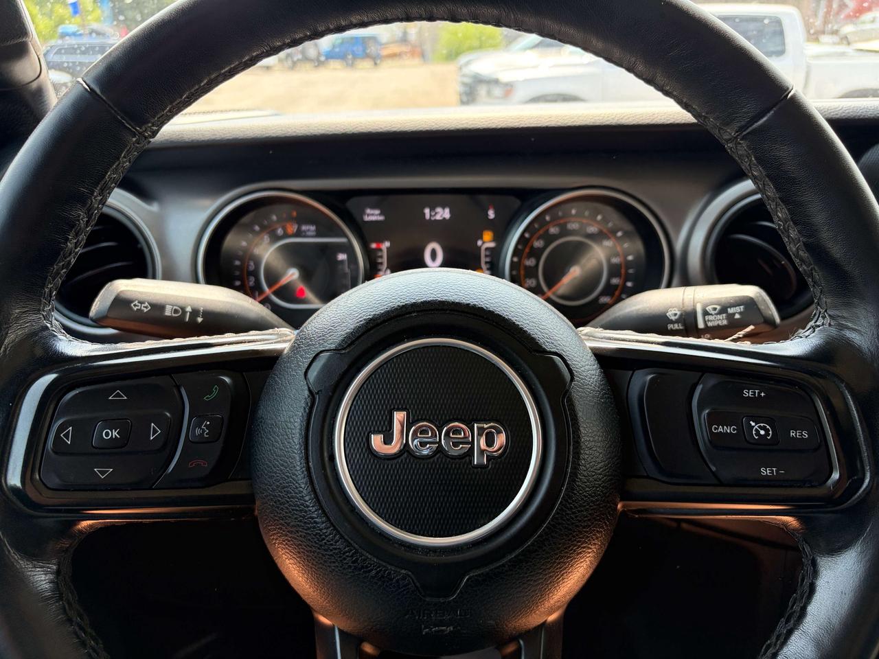 2023 Jeep Gladiator Sport S w/NAV & Sound, Full-Time 4WD, Heated Seats Photo
