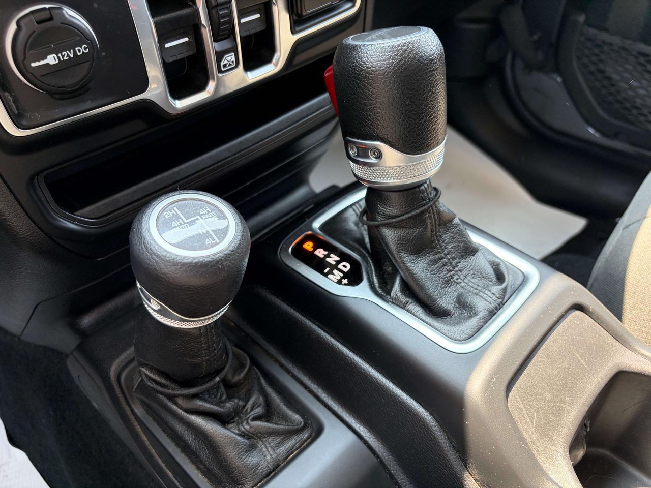2023 Jeep Gladiator Sport S w/NAV & Sound, Full-Time 4WD, Heated Seats Photo