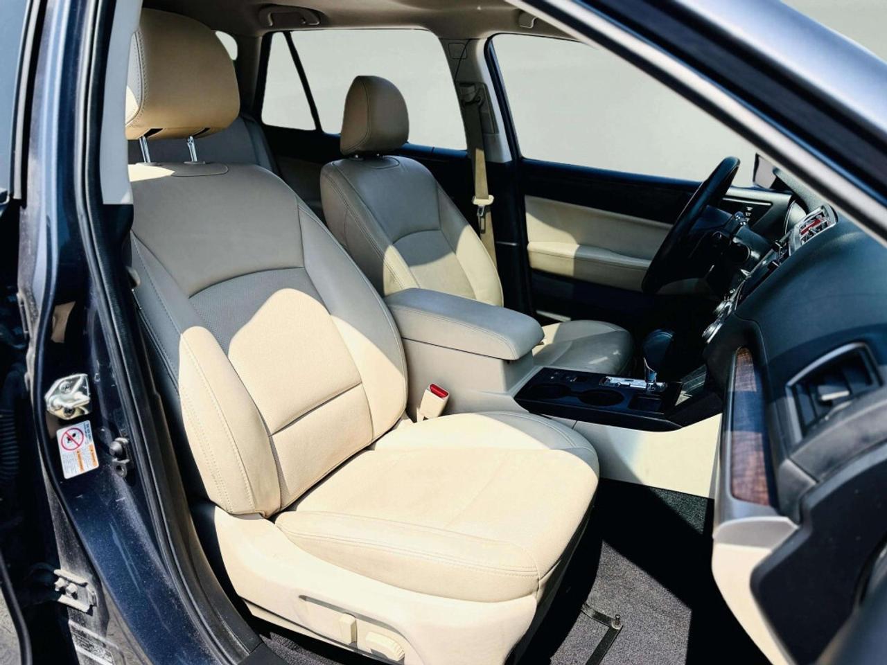 2015 Subaru Outback CVT 2.5i w/Limited Pkg Photo