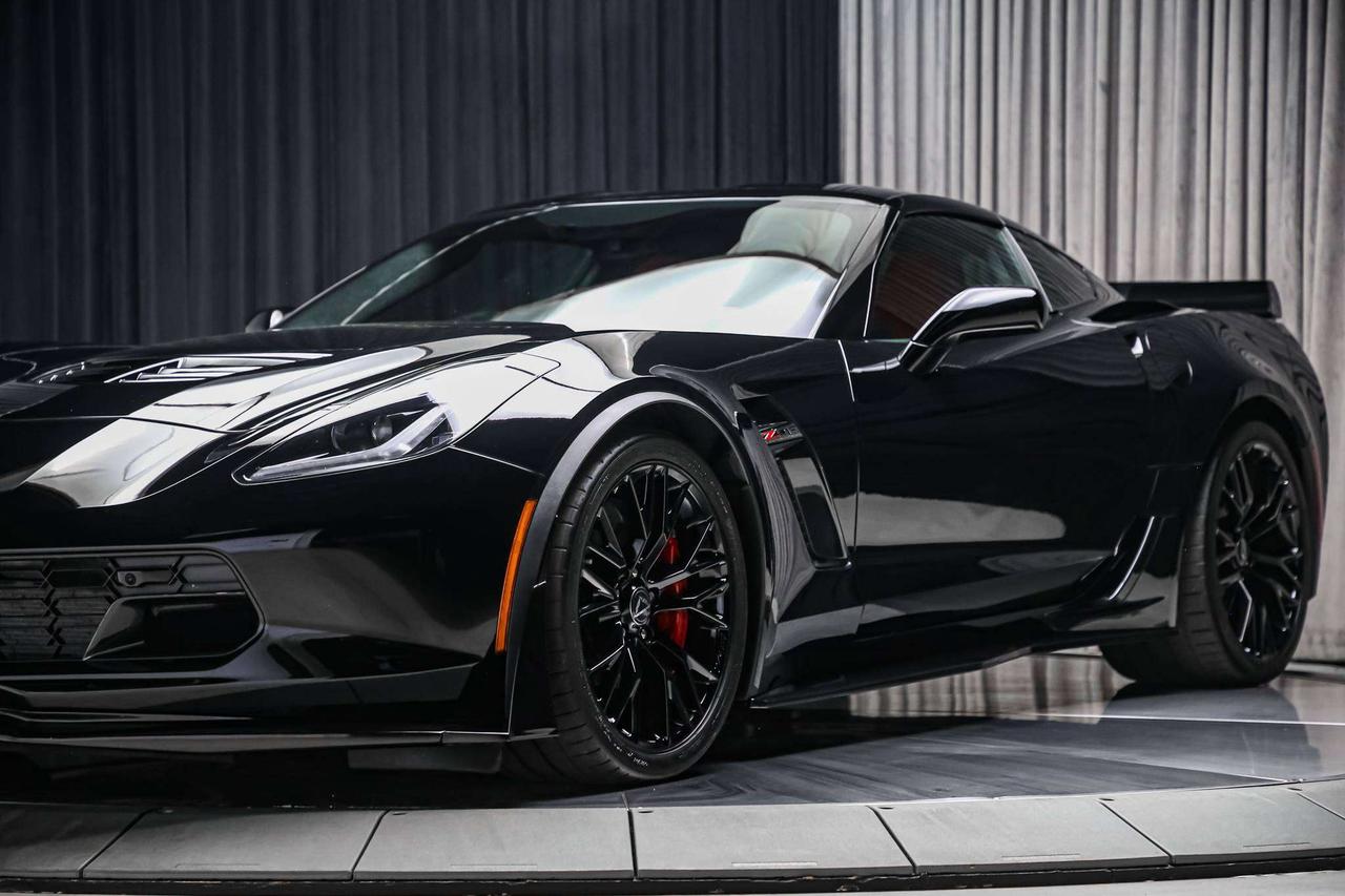2017 Chevrolet Corvette Z06 3LZ Z07 PKG COUPE 650HP  CARBONCERAMICS 1OWNER Photo