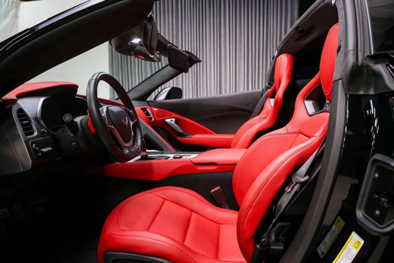 2017 Chevrolet Corvette Z06 3LZ Z07 PKG COUPE 650HP  CARBONCERAMICS 1OWNER Photo