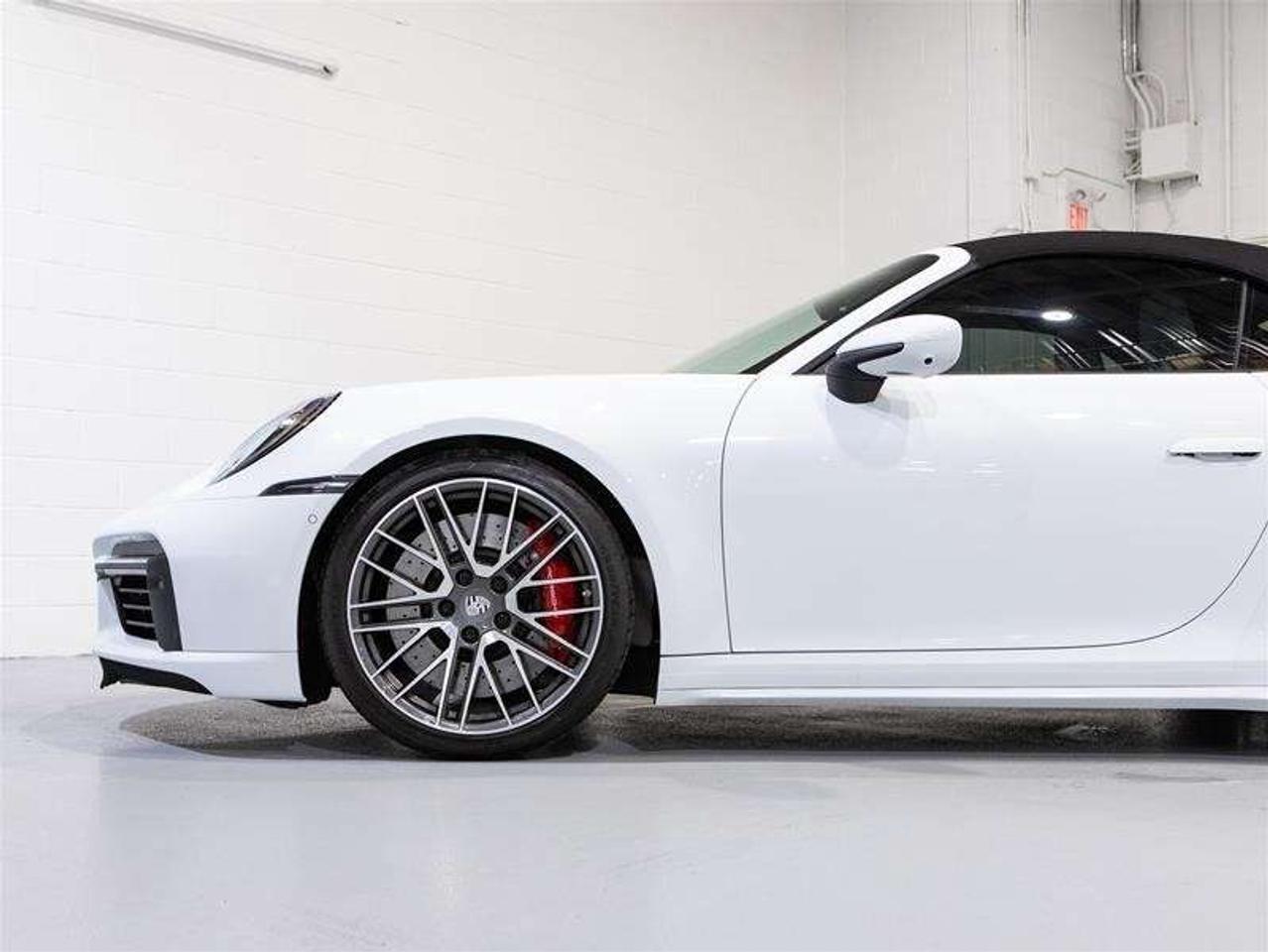 2022 Porsche 911 Turbo Cabriolet Photo
