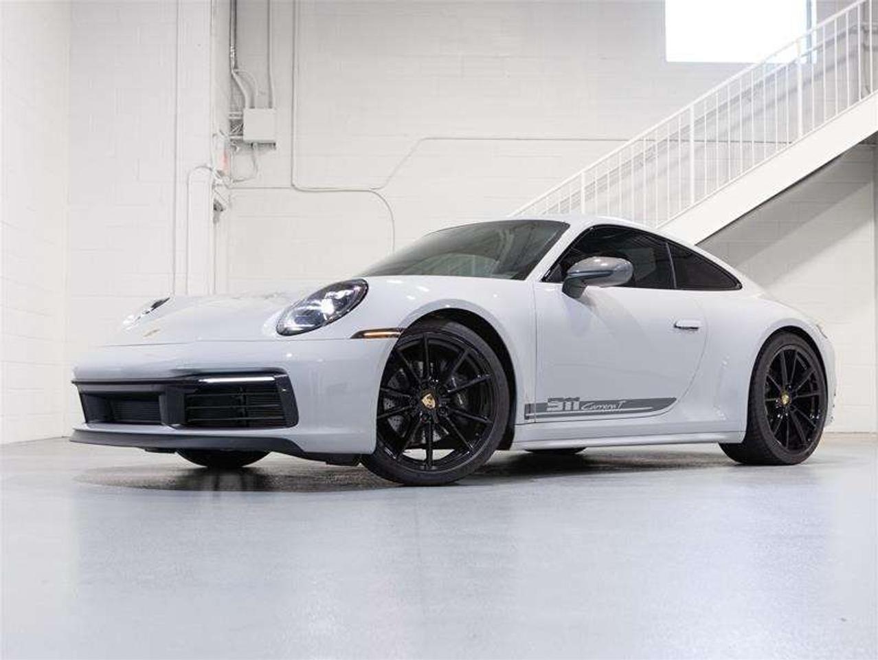 2024 Porsche 911 Carrera T Coupe Photo0