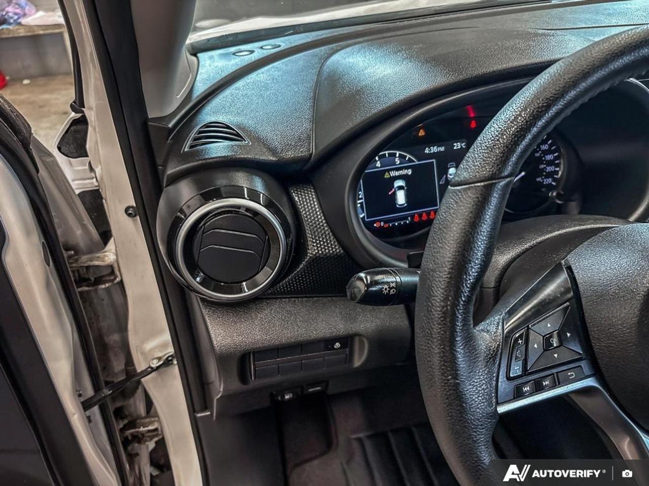 2024 Nissan Kicks SV 4dr Front-Wheel Drive Photo