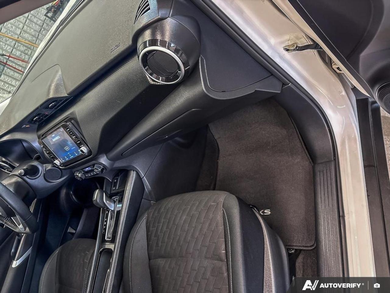 2024 Nissan Kicks SV 4dr Front-Wheel Drive Photo