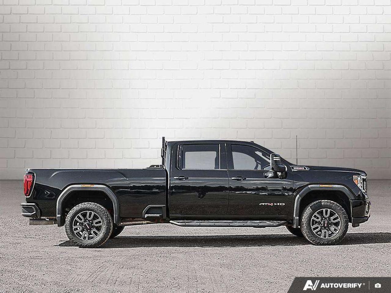 2023 GMC SIERRA 2500HD AT4, 6.6L DURAMAX V8, 4X4, ALLOYS, LEATHER, 1-OWNER, CERTIFIED PREOWNED! Photo