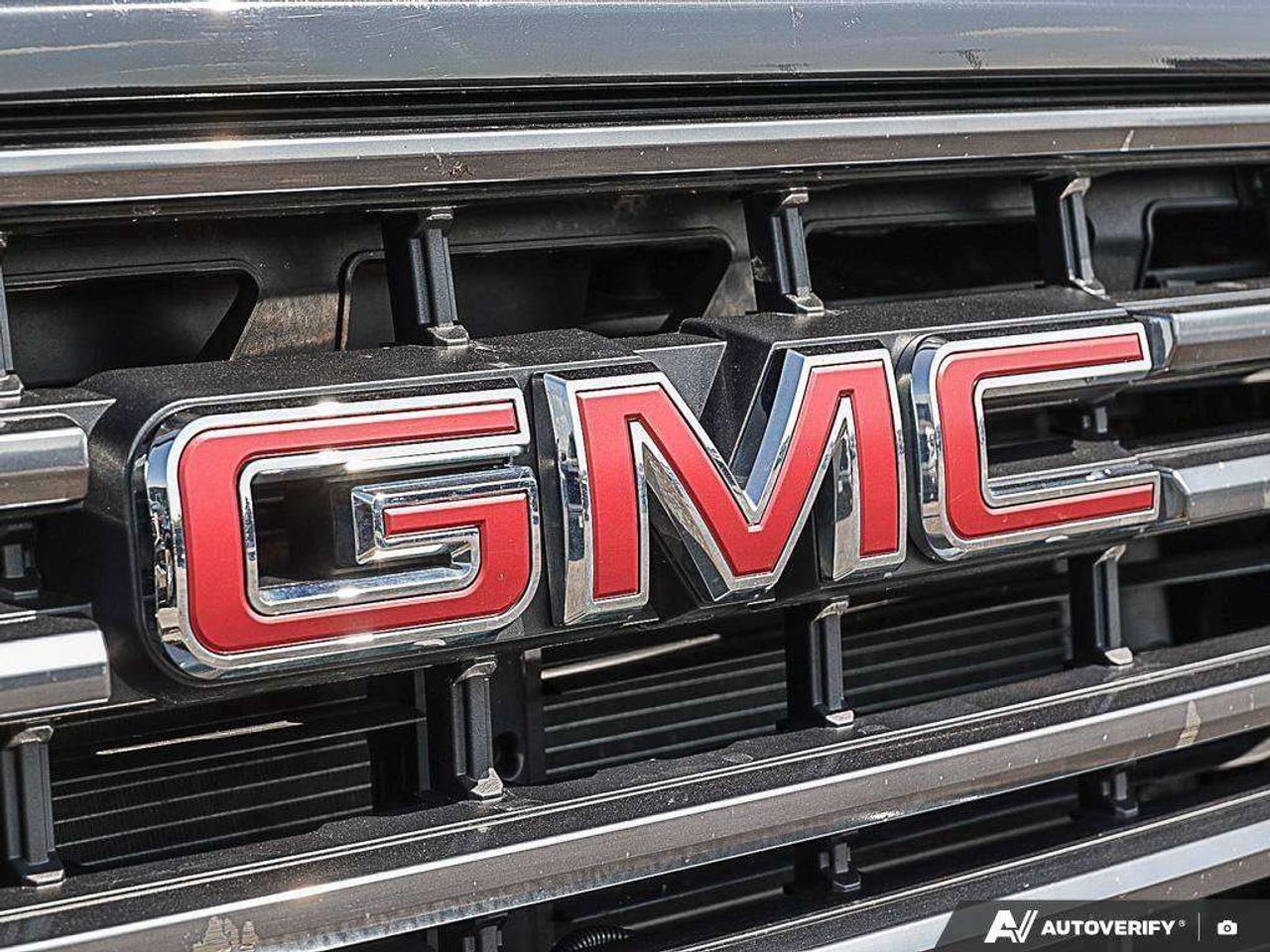 2023 GMC SIERRA 2500HD AT4, 6.6L DURAMAX V8, 4X4, ALLOYS, LEATHER, 1-OWNER, CERTIFIED PREOWNED! Photo