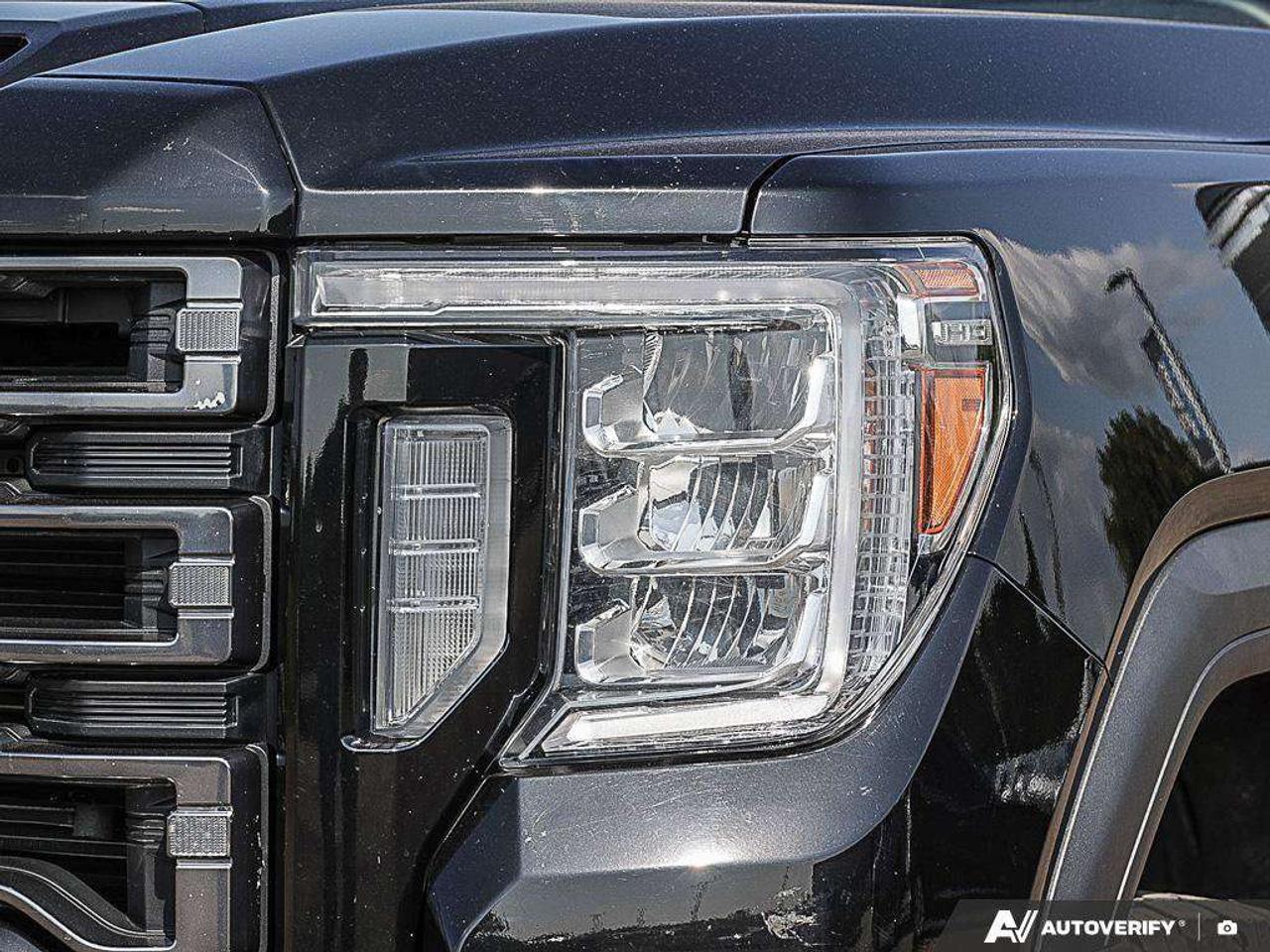 2023 GMC SIERRA 2500HD AT4, 6.6L DURAMAX V8, 4X4, ALLOYS, LEATHER, 1-OWNER, CERTIFIED PREOWNED! Photo