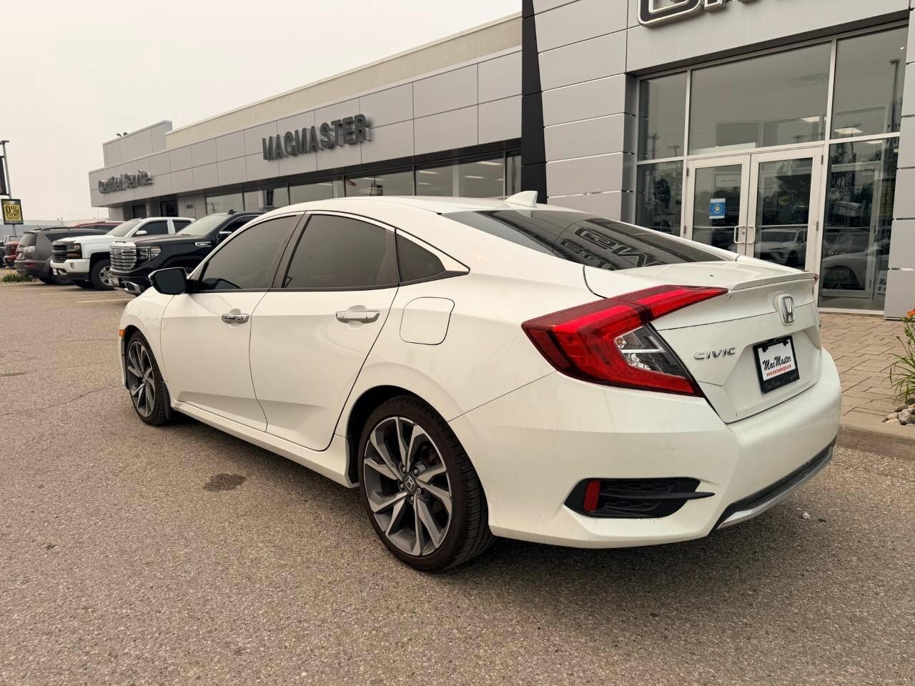 2019 Honda Civic Sedan TouringTOURING, 1.5L 4-CYL, ALLOYS, LEATHR, NAV, 1 Photo