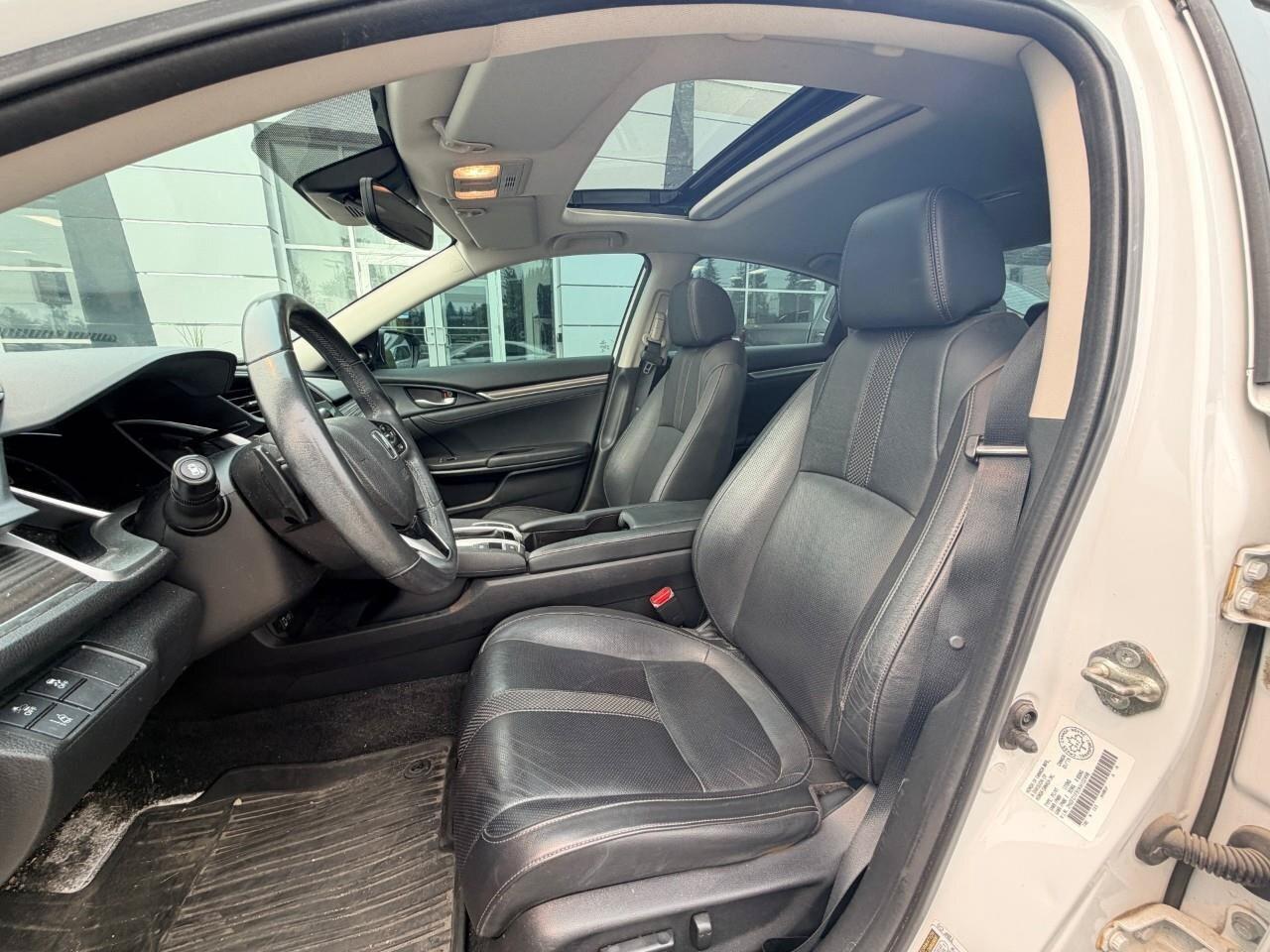 2019 Honda Civic Sedan TouringTOURING, 1.5L 4-CYL, ALLOYS, LEATHR, NAV, 1 Photo