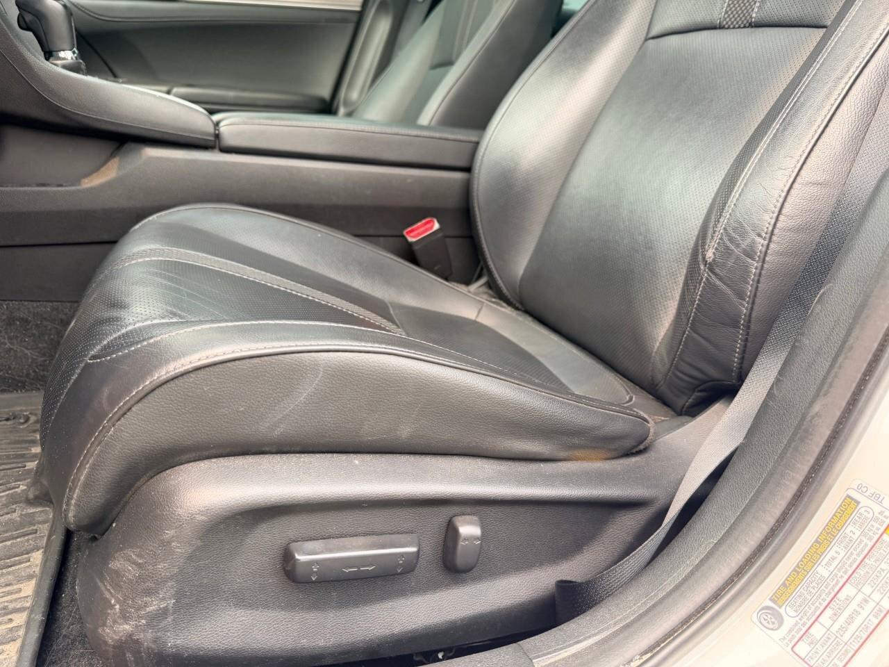 2019 Honda Civic Sedan TouringTOURING, 1.5L 4-CYL, ALLOYS, LEATHR, NAV, 1 Photo