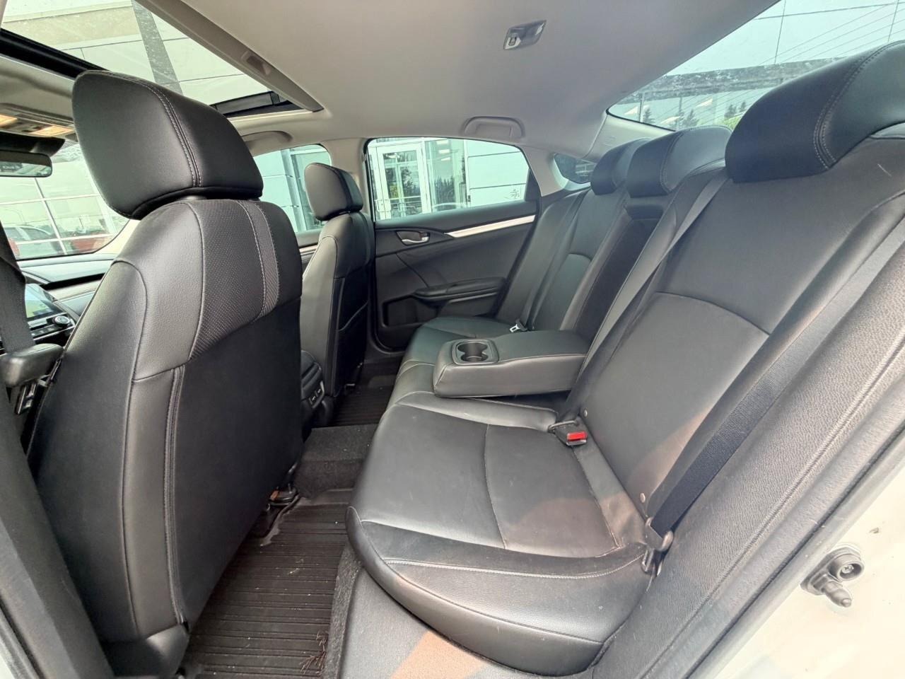 2019 Honda Civic Sedan TouringTOURING, 1.5L 4-CYL, ALLOYS, LEATHR, NAV, 1 Photo