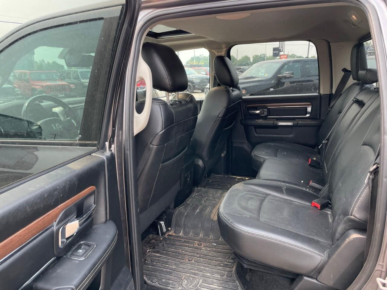 2016 RAM 1500 4WD Crew Cab 140.5  Laramie Photo