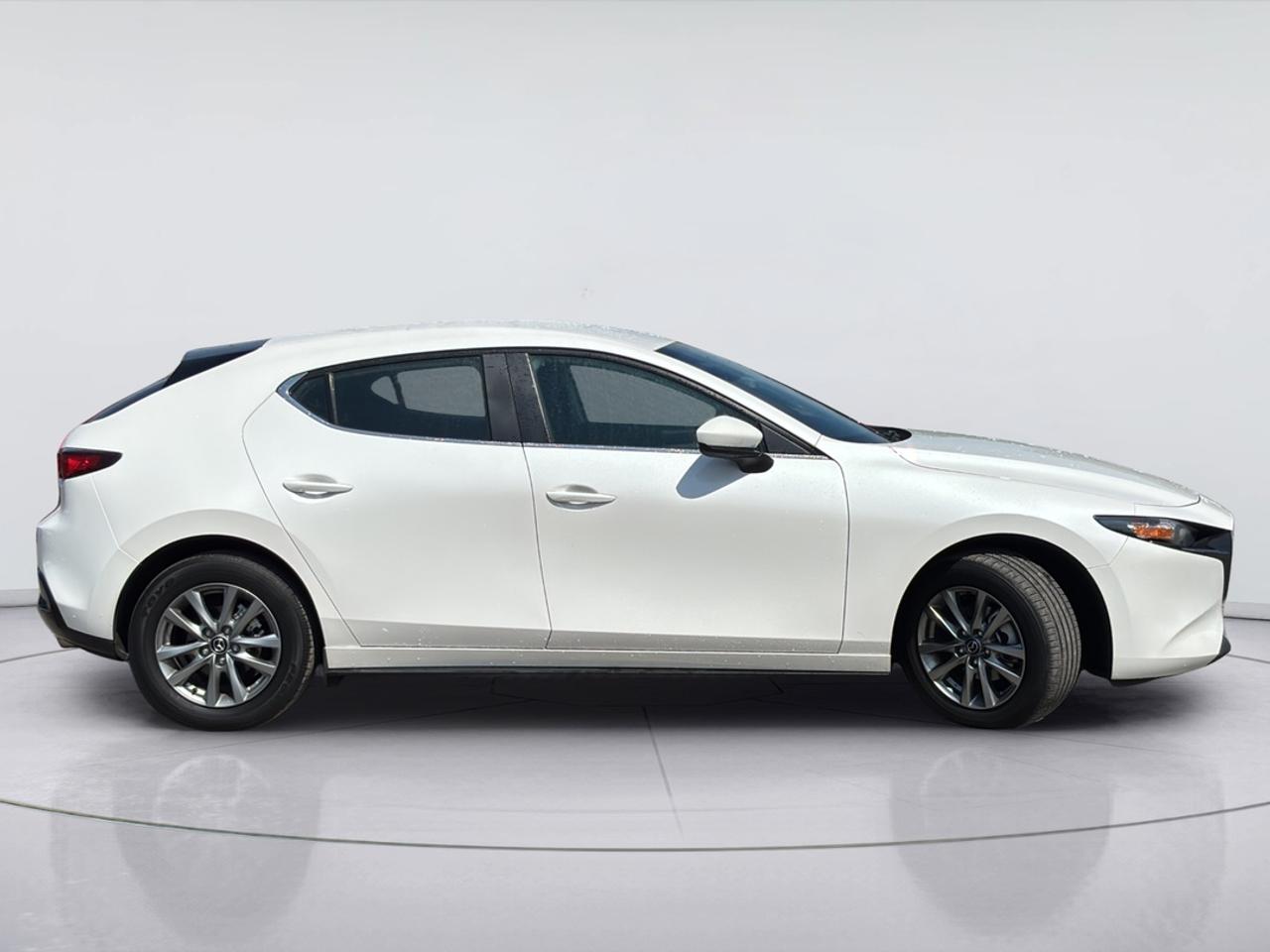 2025 Mazda 3 GS Photo