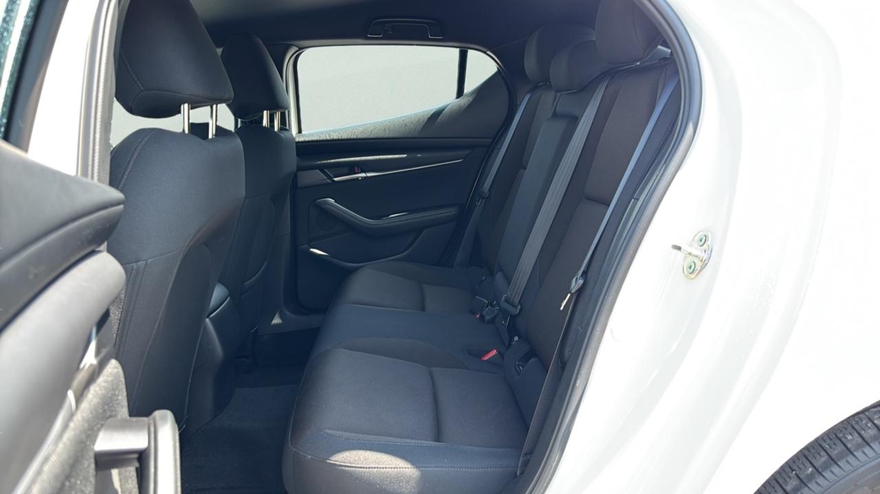2025 Mazda 3 GS Photo