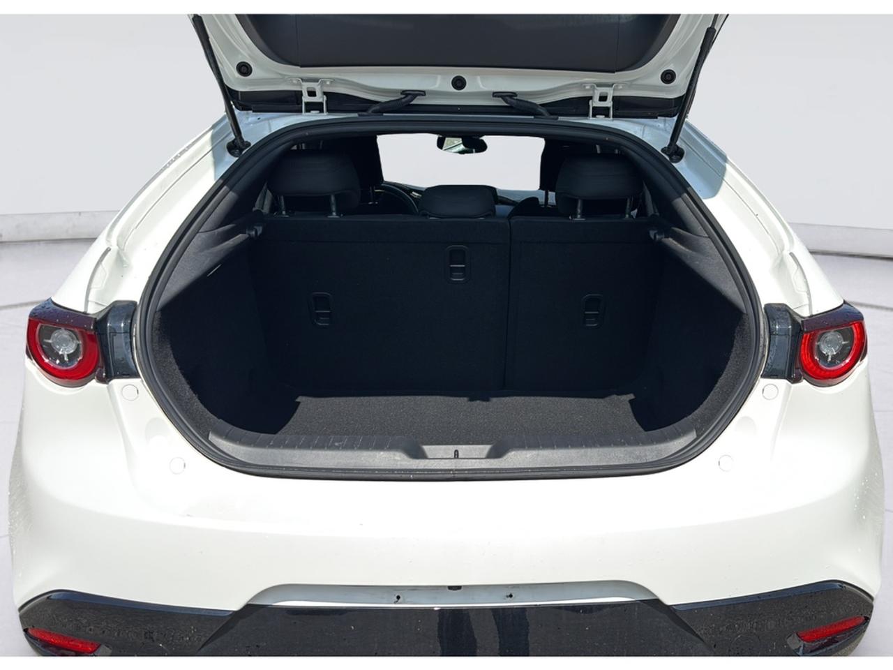 2025 Mazda 3 GS Photo