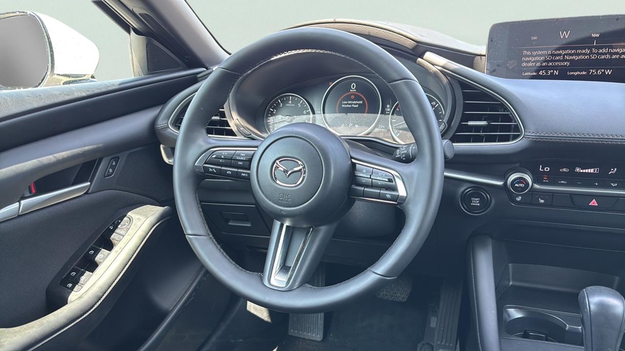 2025 Mazda 3 GS Photo