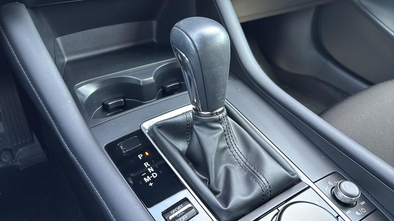 2025 Mazda 3 GS Photo
