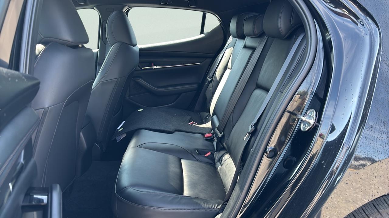 2025 Mazda 3 GS Photo