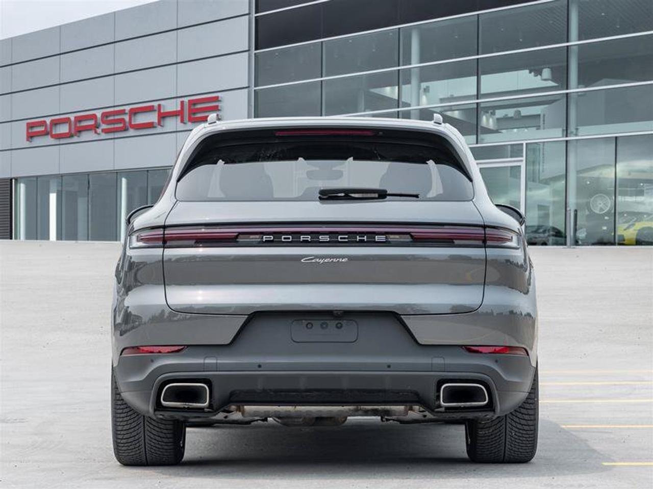 2026 Porsche Cayenne E-Hybrid AWD 2 Sets of Wheels and Tires Premium Pl Photo