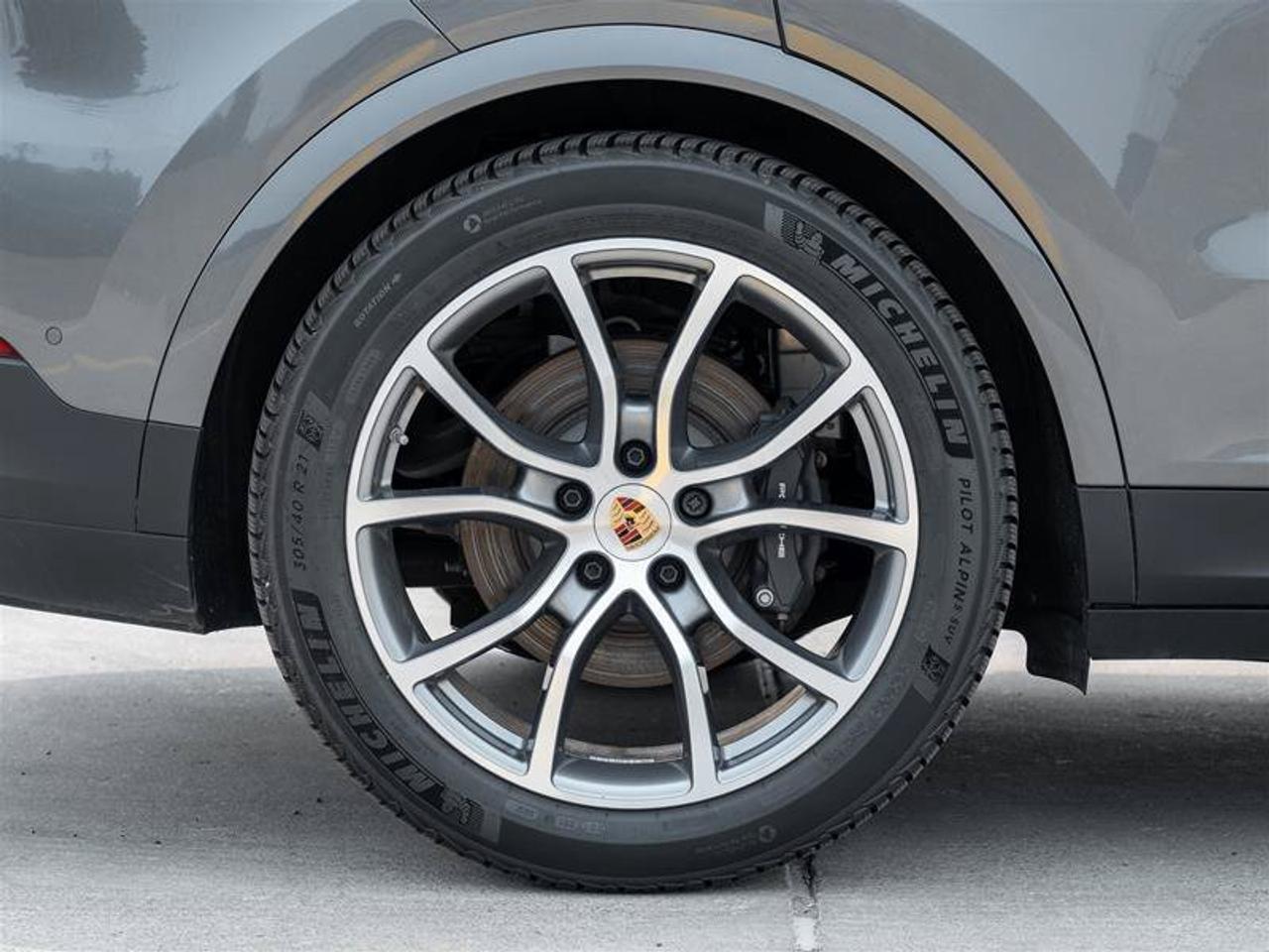2026 Porsche Cayenne E-Hybrid AWD 2 Sets of Wheels and Tires Premium Pl Photo