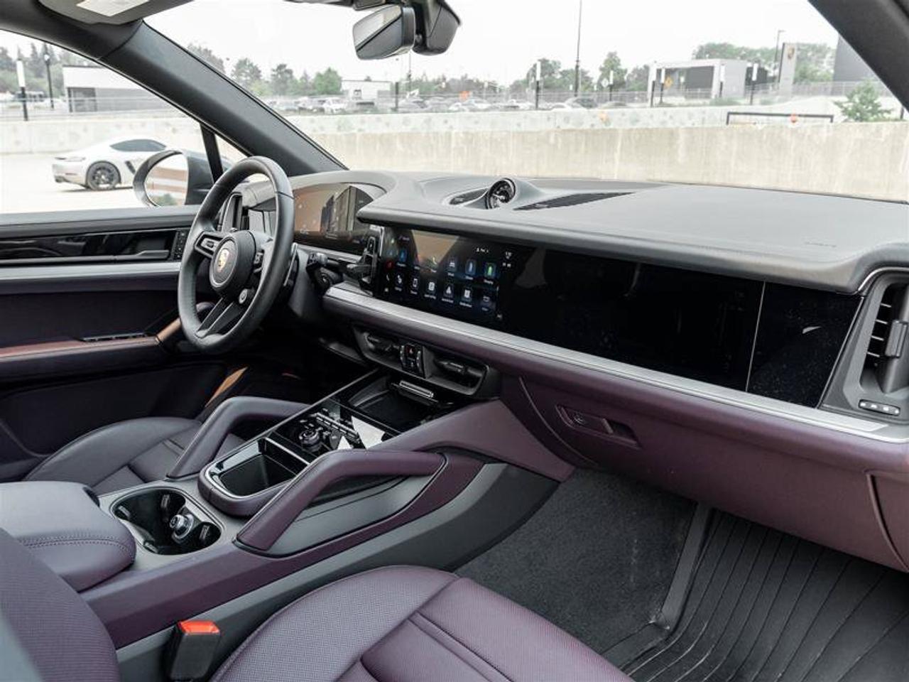 2026 Porsche Cayenne E-Hybrid AWD 2 Sets of Wheels and Tires Premium Pl Photo