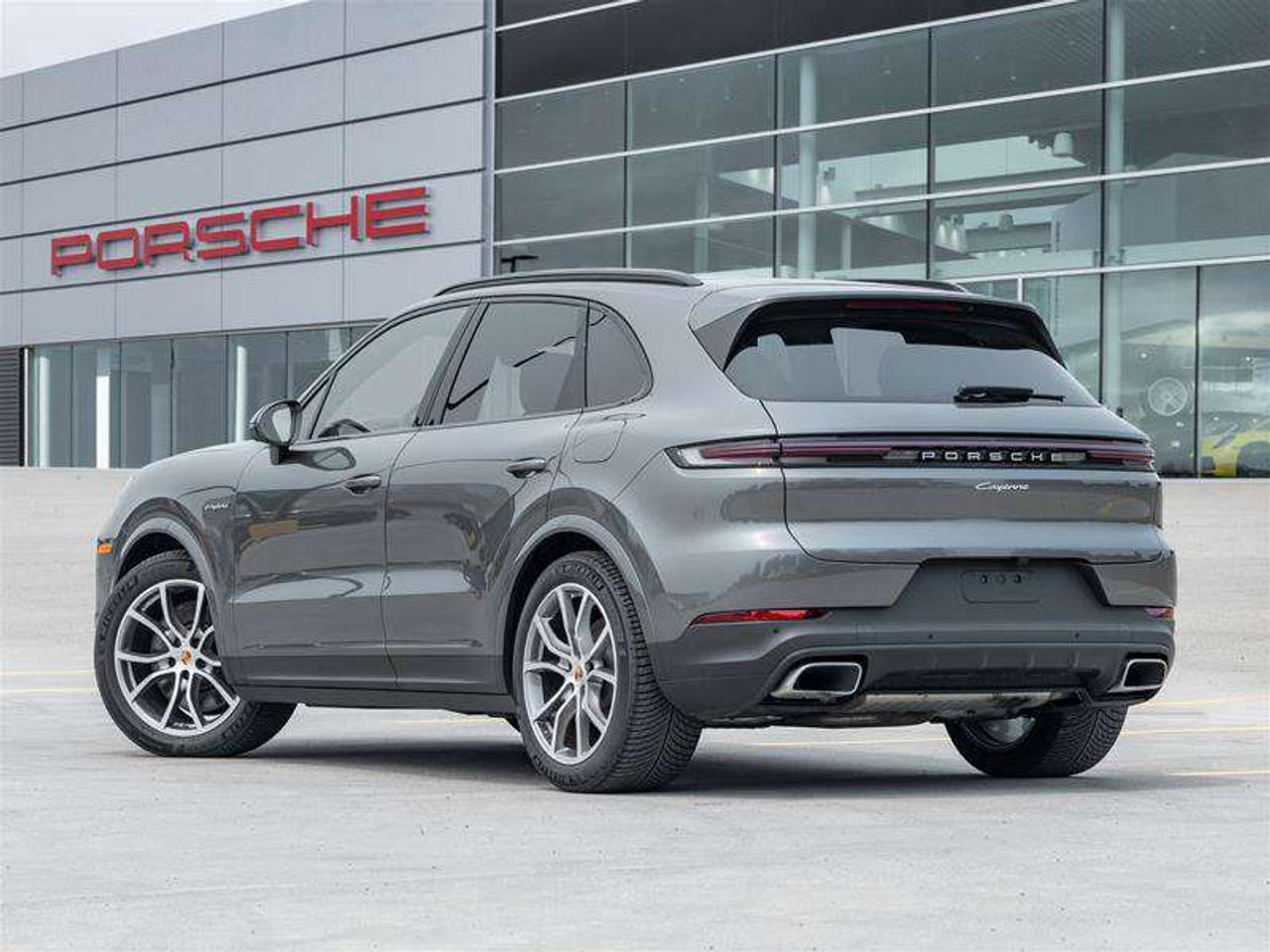 2026 Porsche Cayenne E-Hybrid AWD 2 Sets of Wheels and Tires Premium Plus Pkg 21 Cayenne Exclusive Design Wheels Adaptiv Photo3