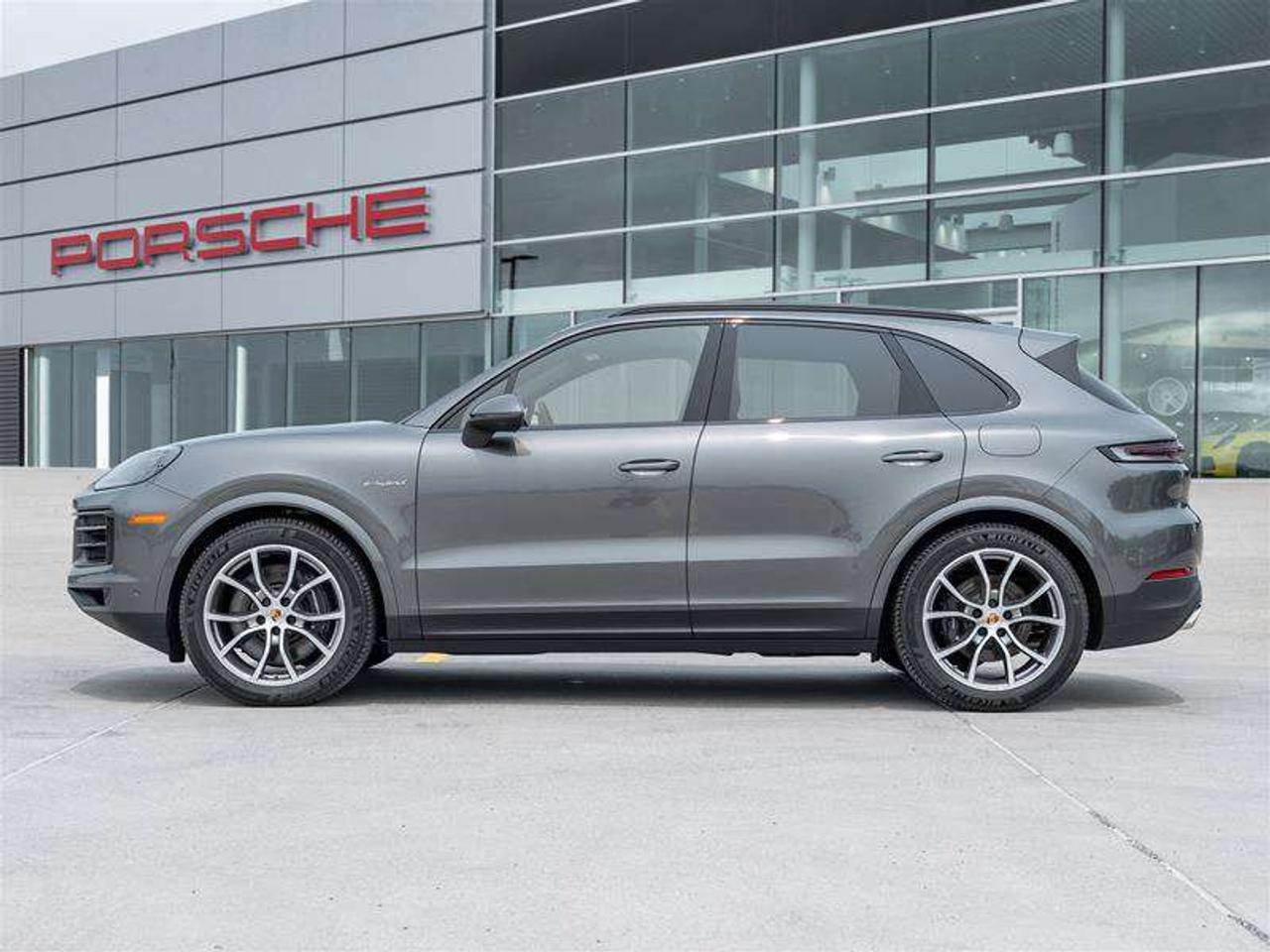 2026 Porsche Cayenne E-Hybrid AWD 2 Sets of Wheels and Tires Premium Plus Pkg 21 Cayenne Exclusive Design Wheels Adaptiv Photo