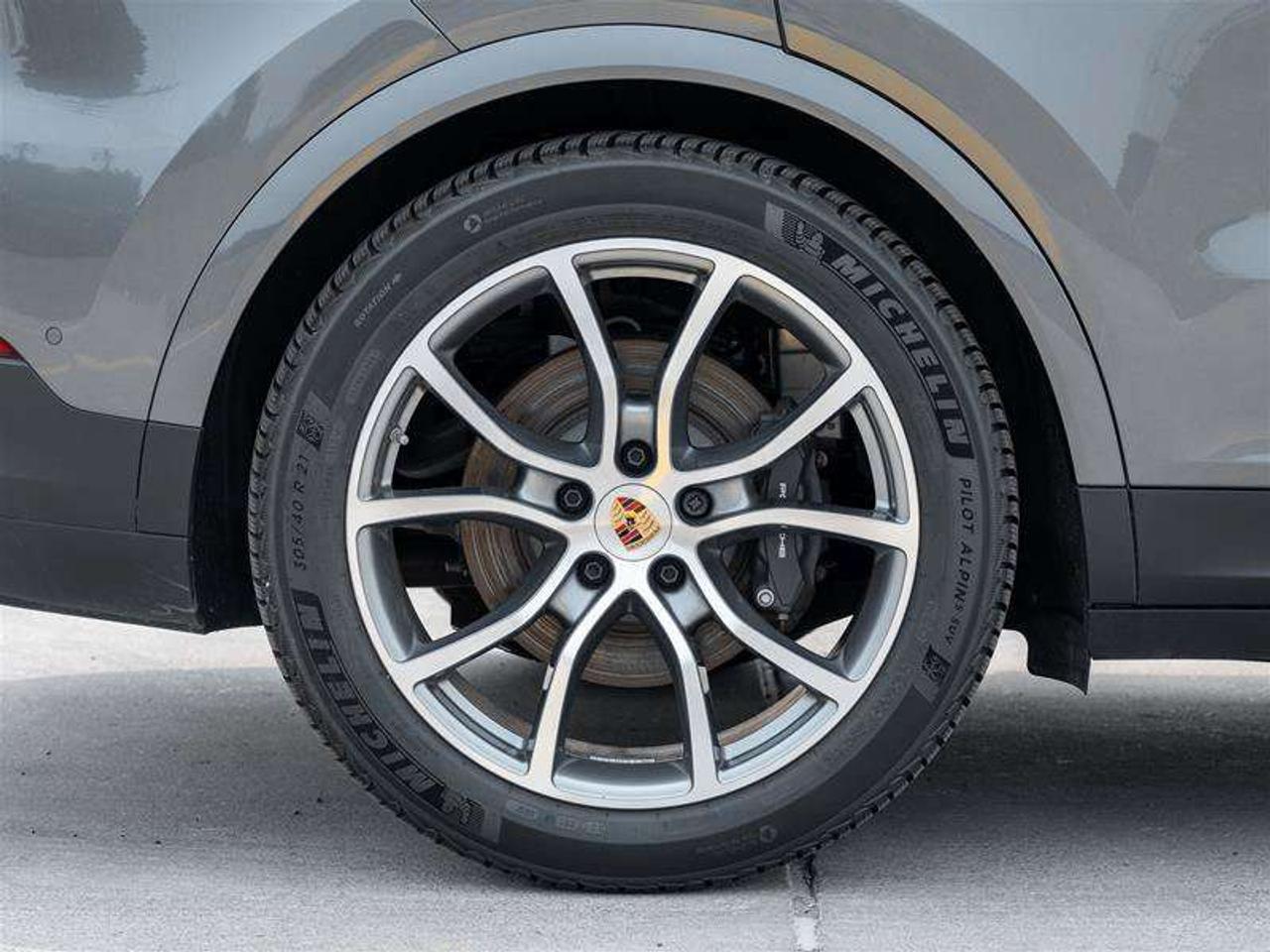 2026 Porsche Cayenne E-Hybrid AWD 2 Sets of Wheels and Tires Premium Plus Pkg 21 Cayenne Exclusive Design Wheels Adaptiv Photo