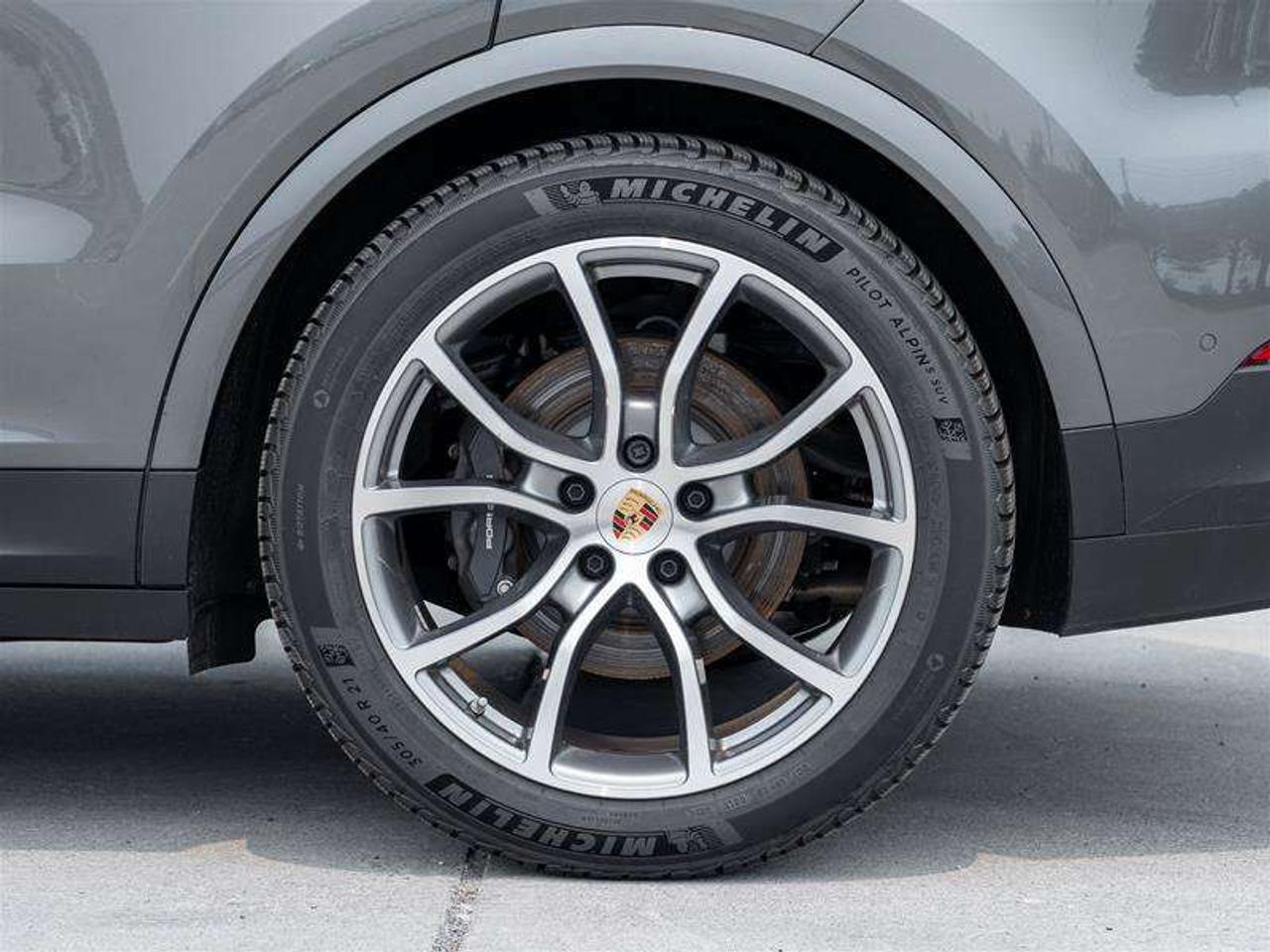 2026 Porsche Cayenne E-Hybrid AWD 2 Sets of Wheels and Tires Premium Plus Pkg 21 Cayenne Exclusive Design Wheels Adaptiv Photo