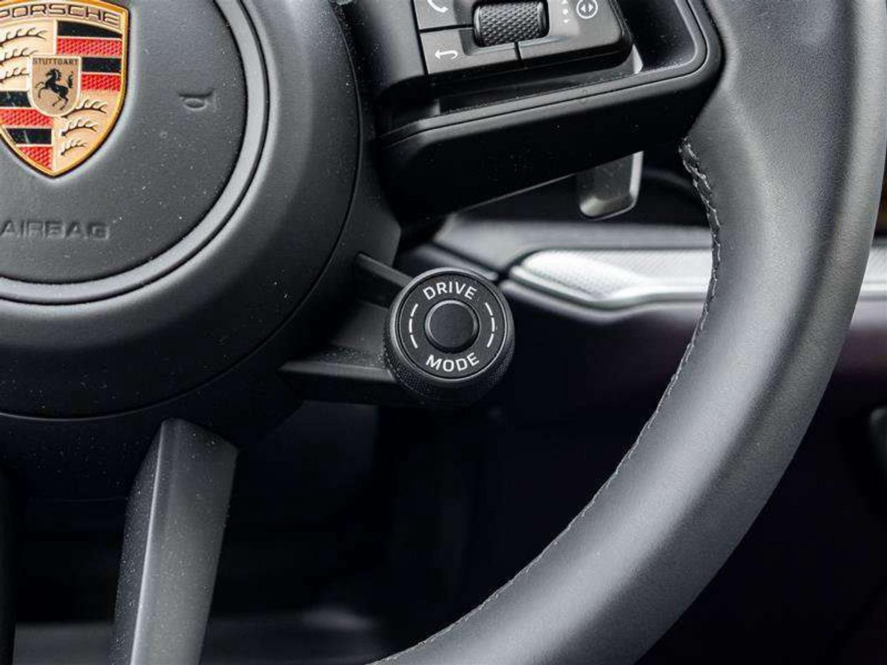 2026 Porsche Cayenne E-Hybrid AWD 2 Sets of Wheels and Tires Premium Plus Pkg 21 Cayenne Exclusive Design Wheels Adaptiv Photo
