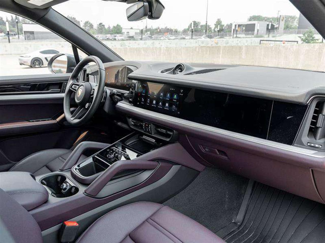 2026 Porsche Cayenne E-Hybrid AWD 2 Sets of Wheels and Tires Premium Plus Pkg 21 Cayenne Exclusive Design Wheels Adaptiv Photo