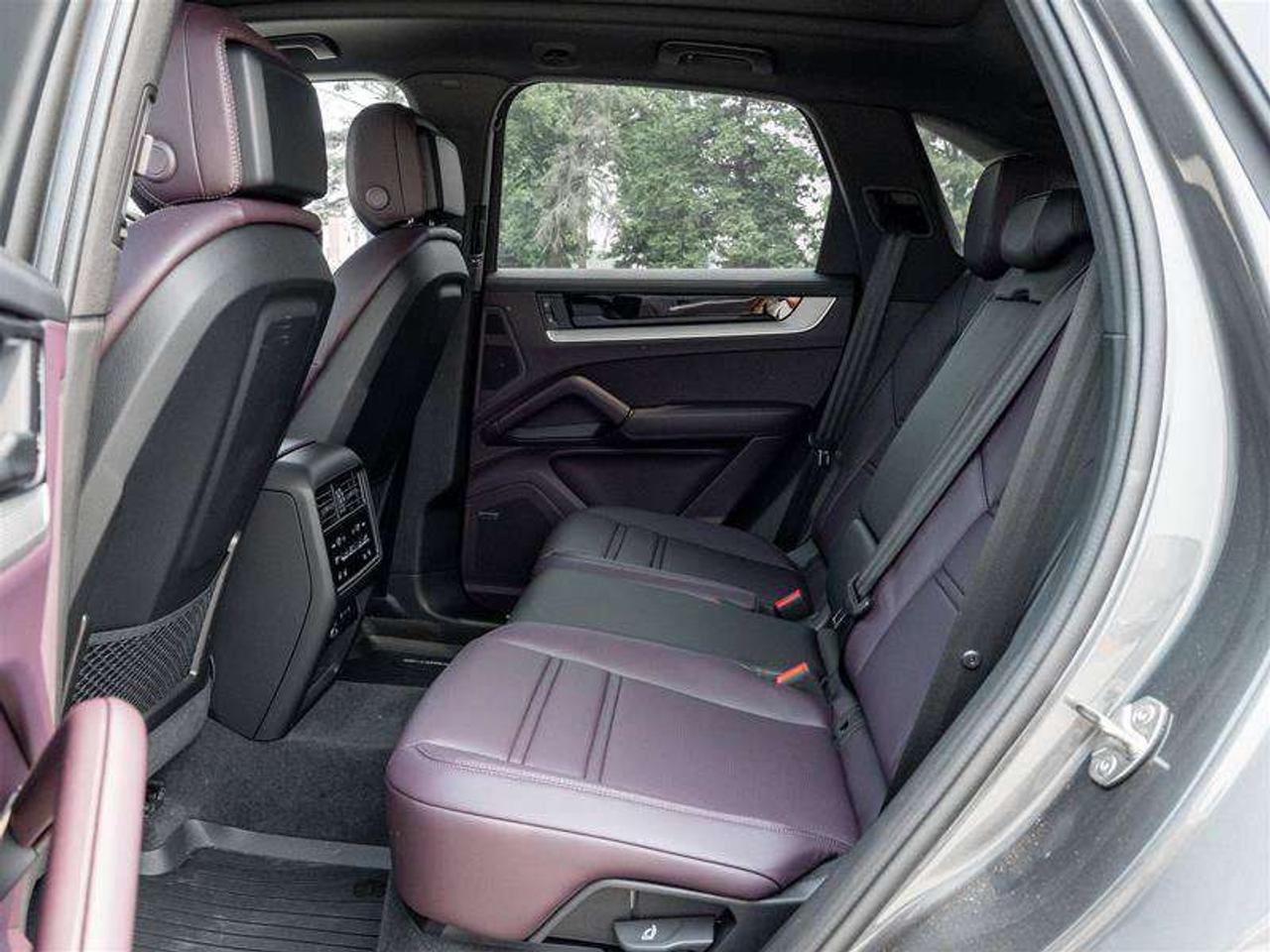 2026 Porsche Cayenne E-Hybrid AWD 2 Sets of Wheels and Tires Premium Plus Pkg 21 Cayenne Exclusive Design Wheels Adaptiv Photo
