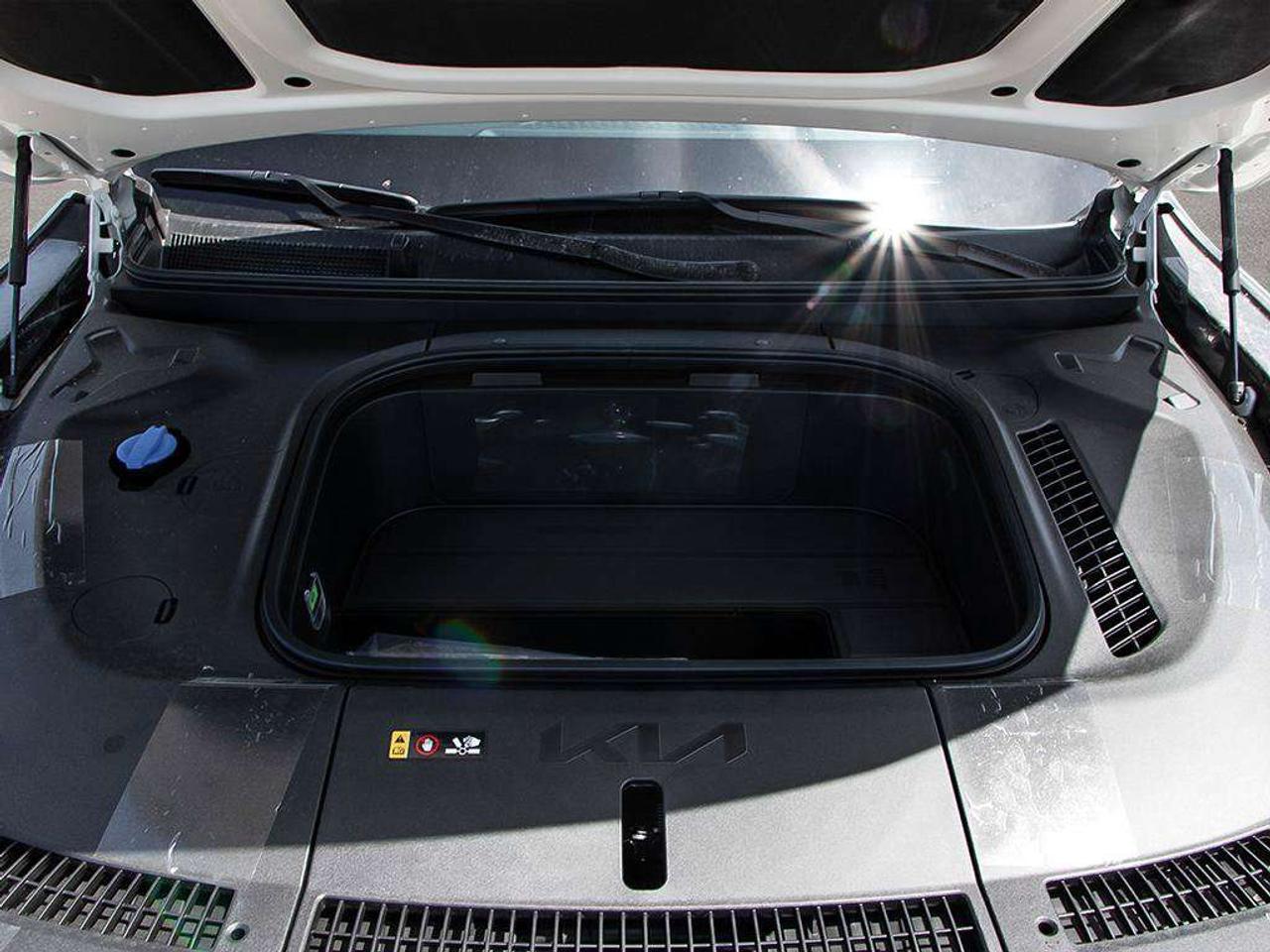 2026 Kia EV9 LAND W/GT-LINE PACKAGE Photo