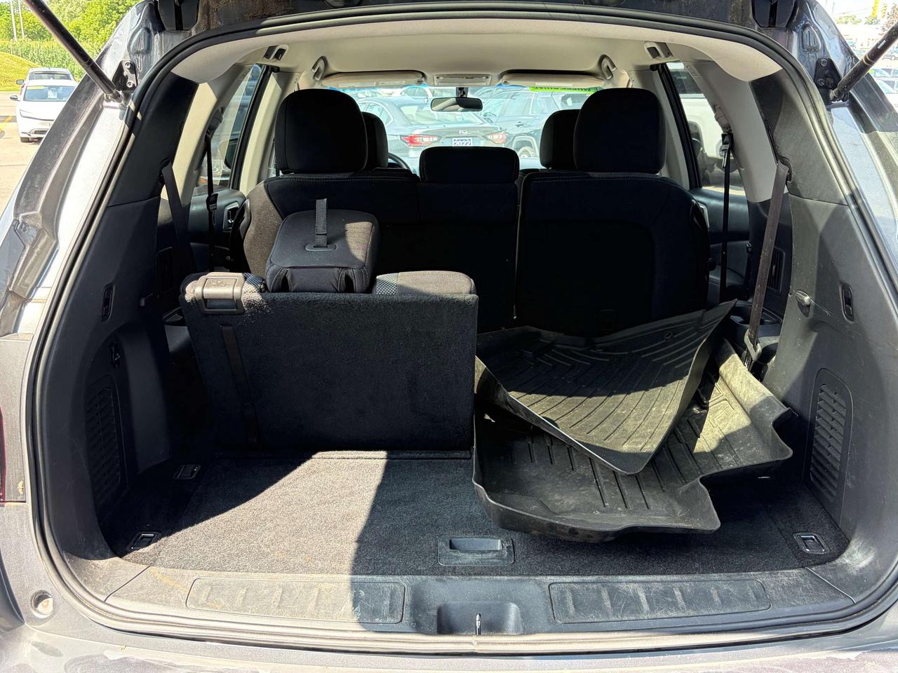 2018 Nissan Pathfinder S Photo
